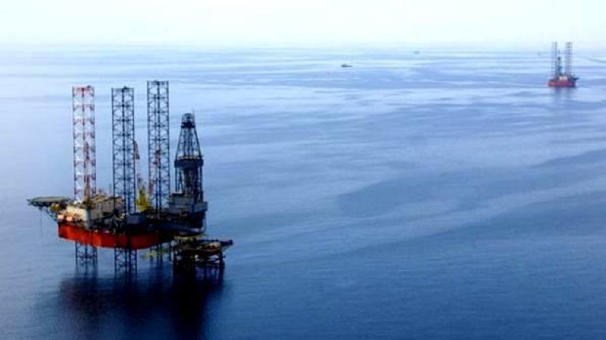 Порошенко и Яценюк имитируют войну в судах против России