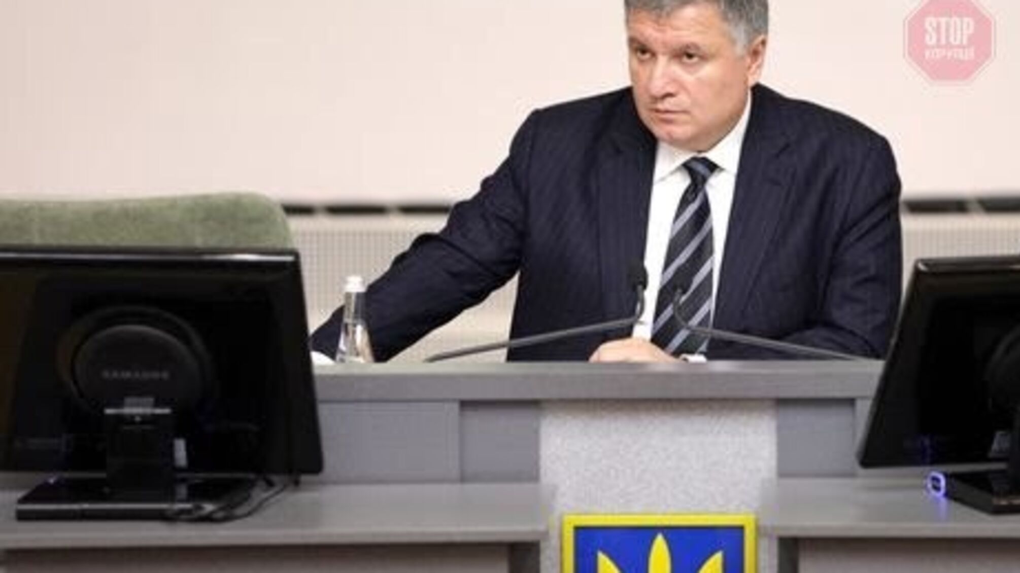 Аваков назвав директора НАБУ ідіотом і п'яницею