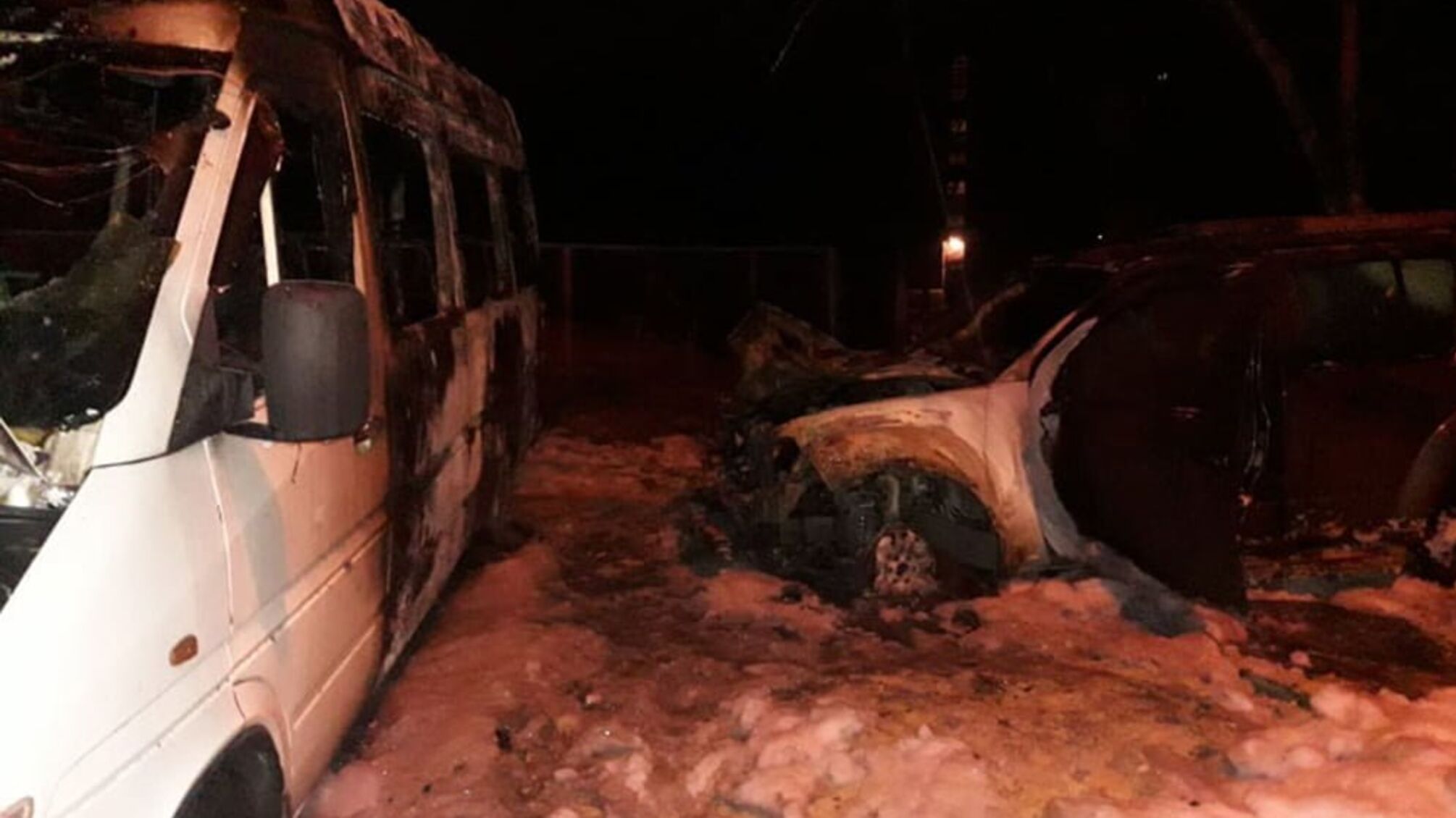 Миколаївська область: ліквідовано пожежу двох автомобілів