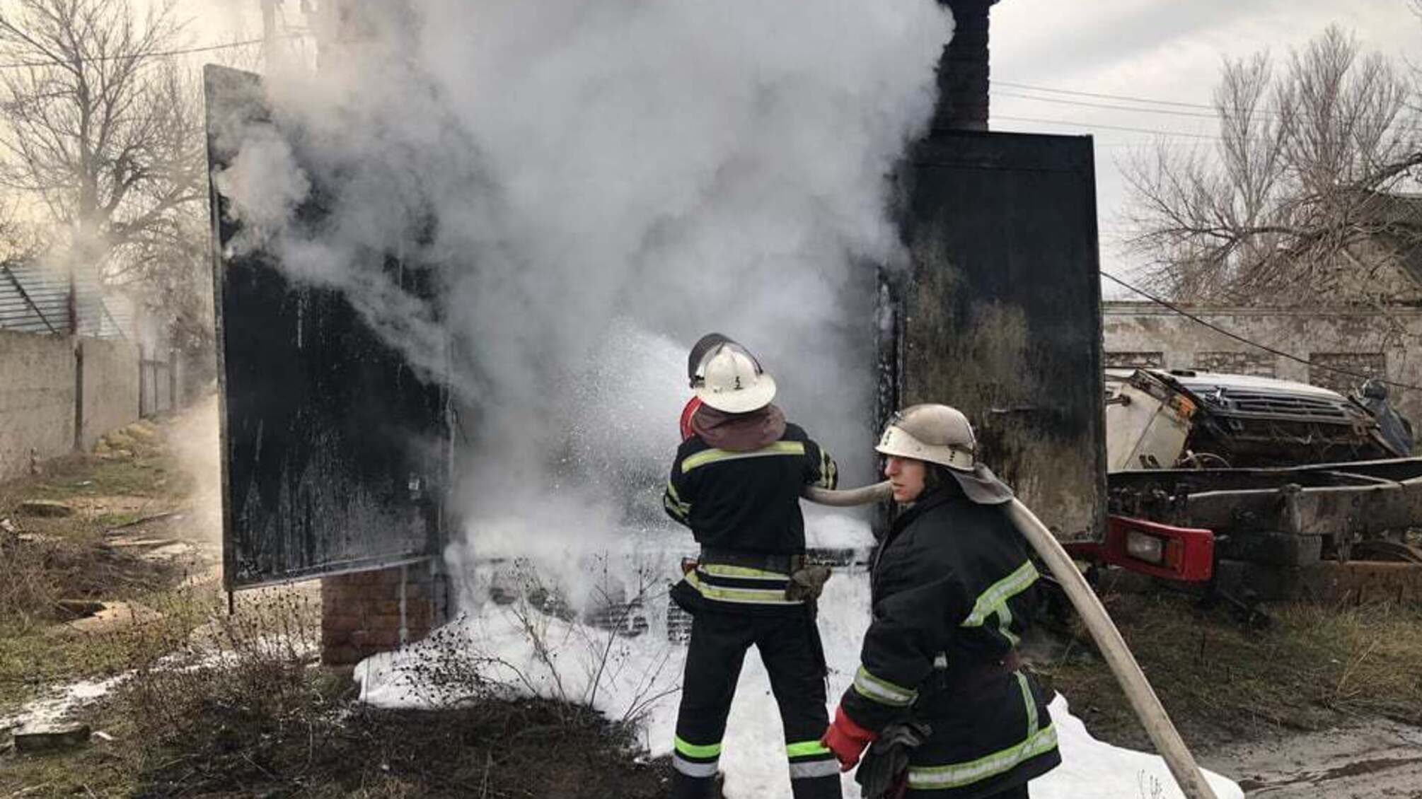 Миколаївська область: вогнеборці ліквідували пожежу в трансформаторній підстанції