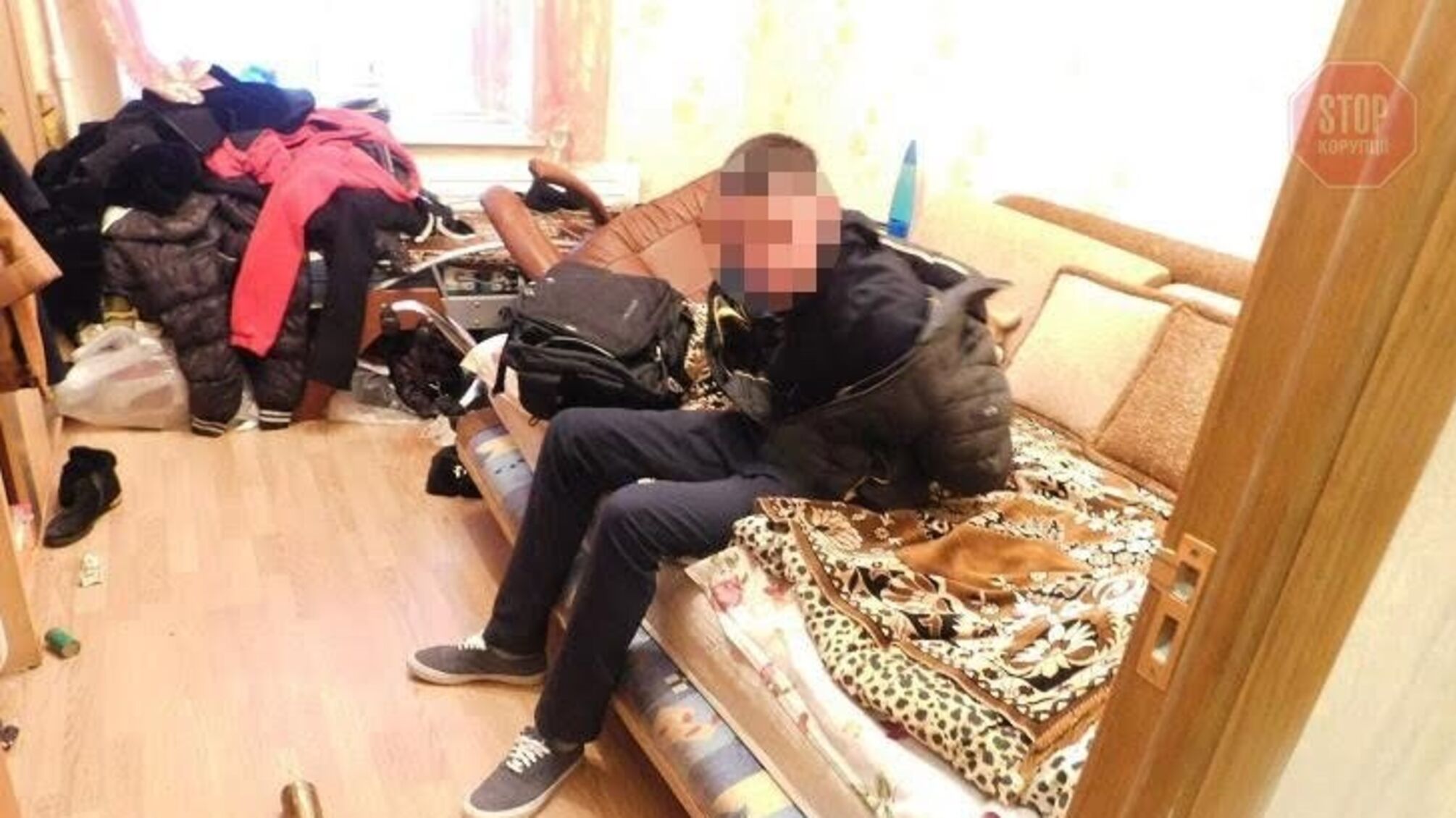 На Оболоні у Києві спіймали квартирних злодіїв (фото)