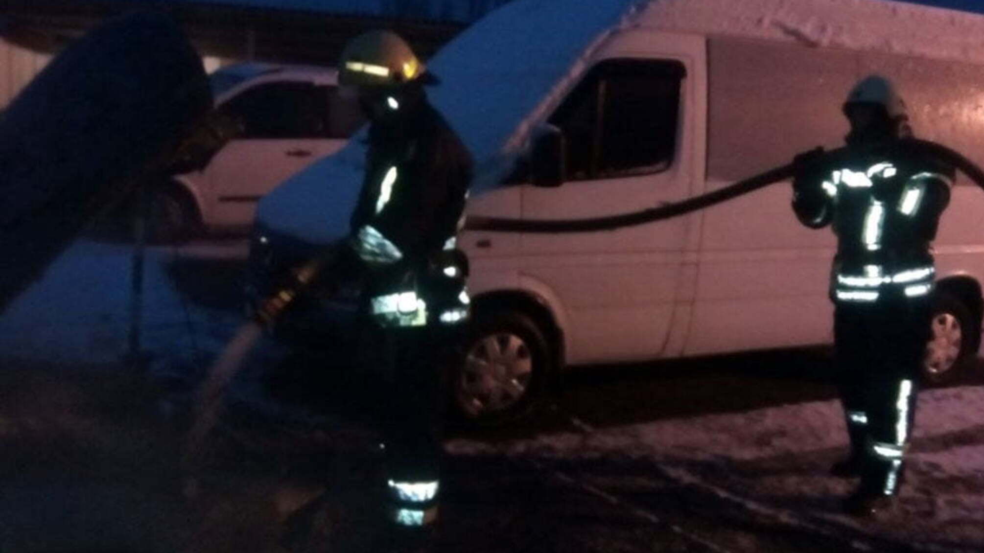 Дніпропетровська область: вогнеборці ліквідували загорання у двох легкових автомобілях