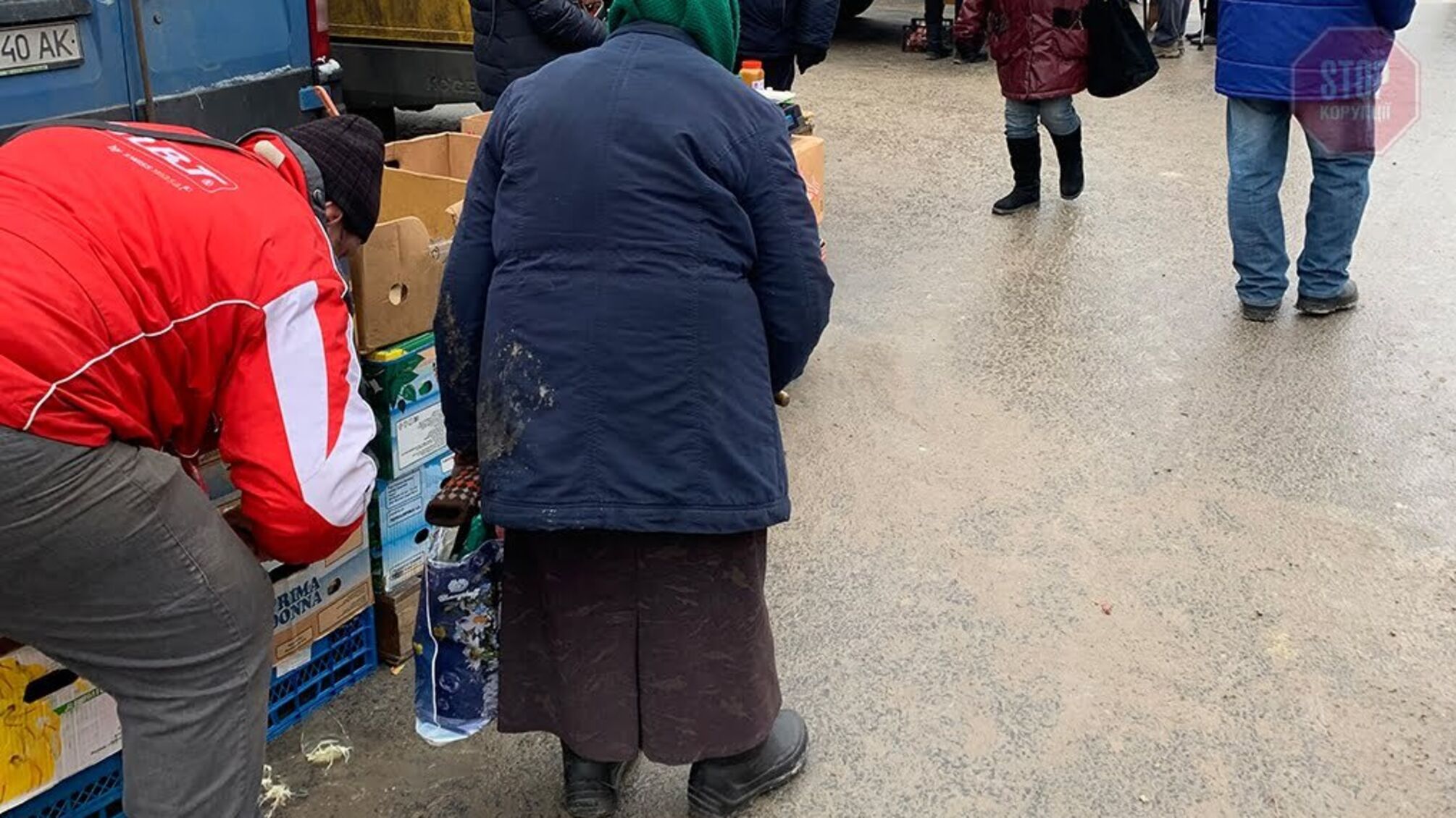 Патрульні на службовому авто в Тернополі збили стареньку бабусю (фото)