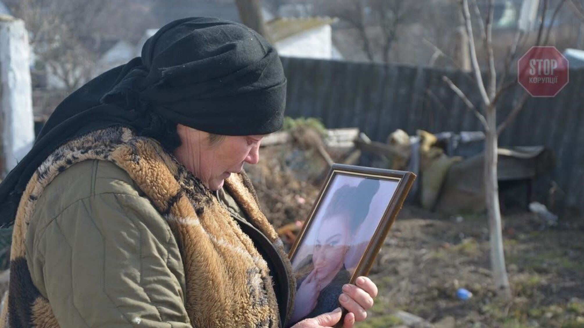 На Житомирщині тіло дівчини знайшли у криниці (фото)