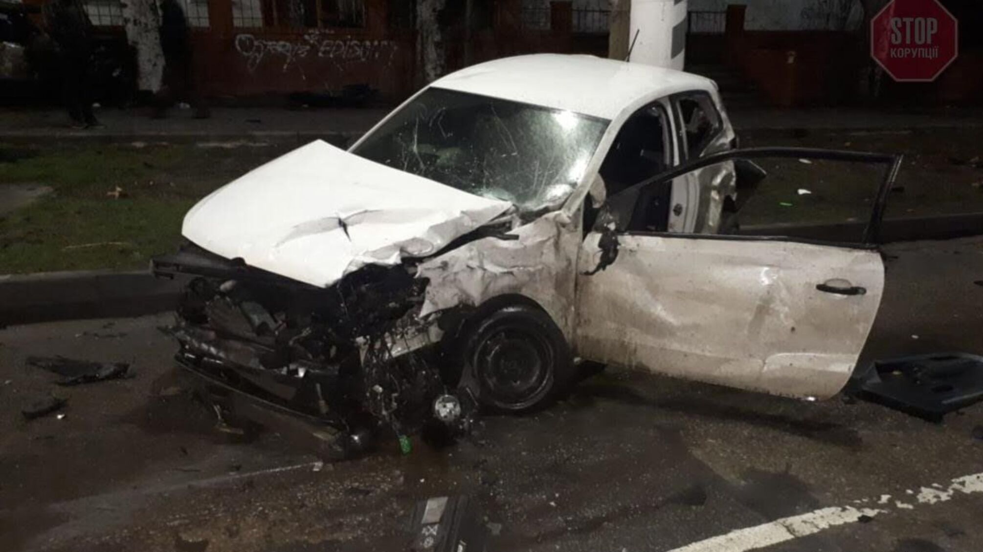 Їхав на заборонений сигнал світлофора: у Запорізькій області сталася смертельна ДТП (фото)