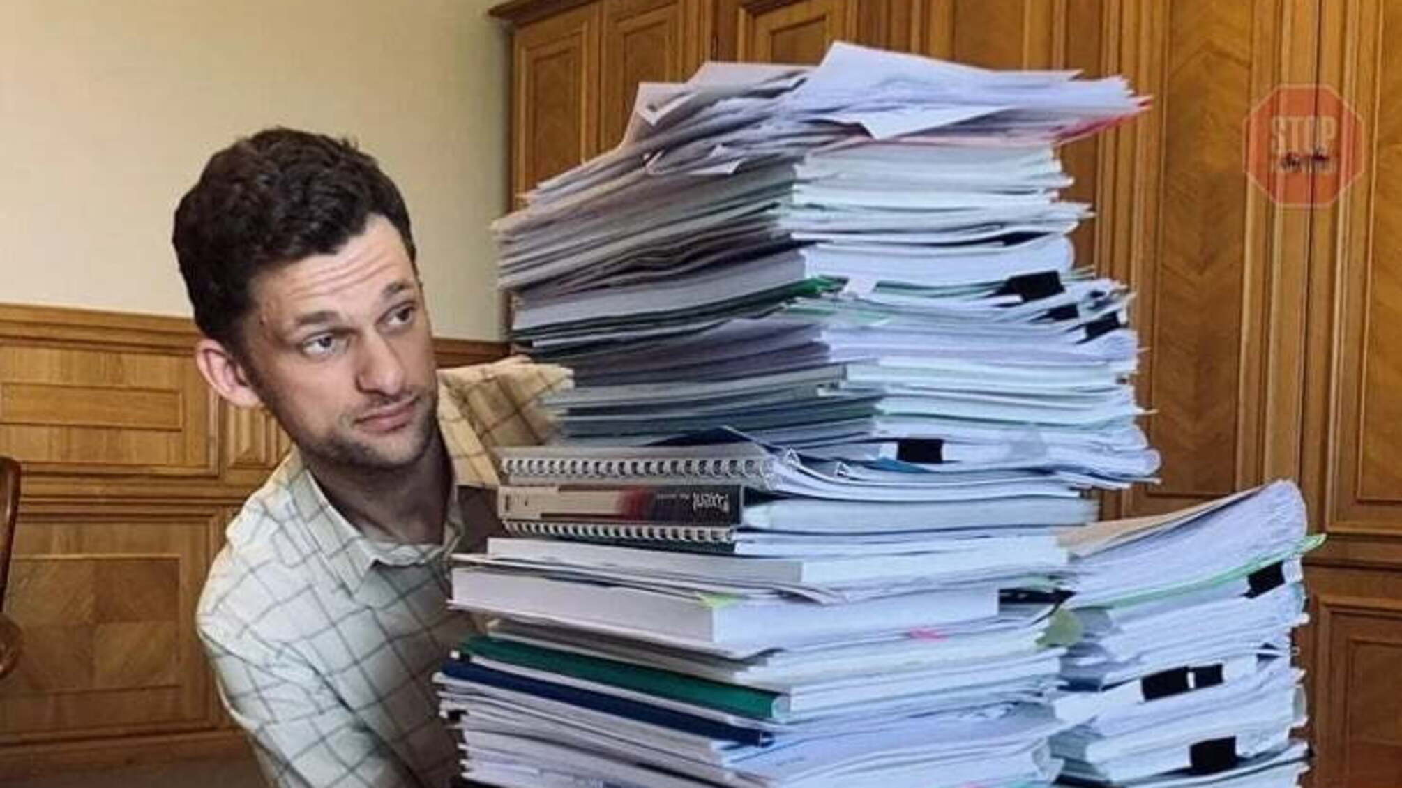 Без паперів: МВС, РАГСи, та ще декілька структур працюють без квитанцій