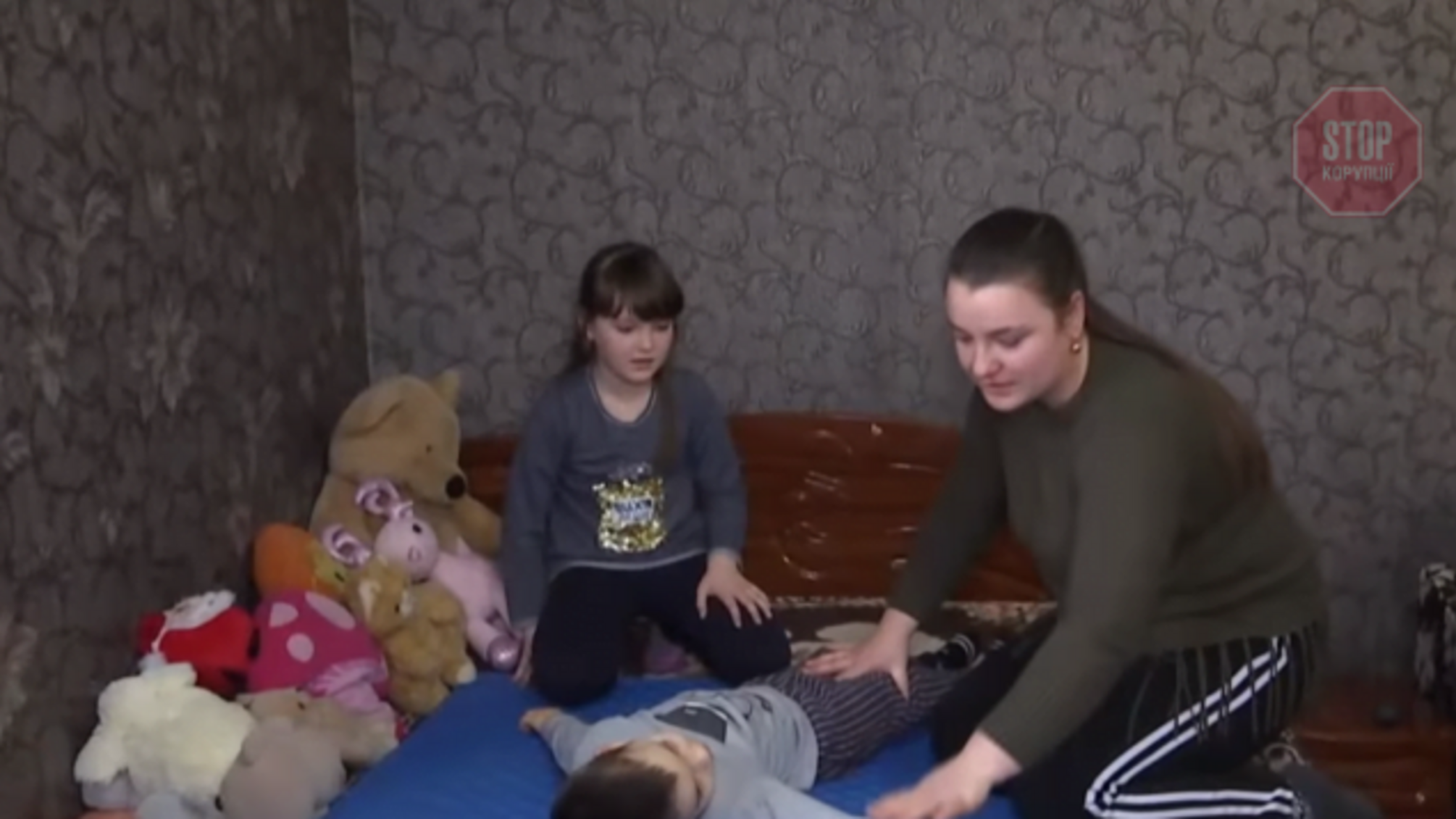 У Чернівецькій області жителі примусово ізолювали родину, яка приїхала з Китаю