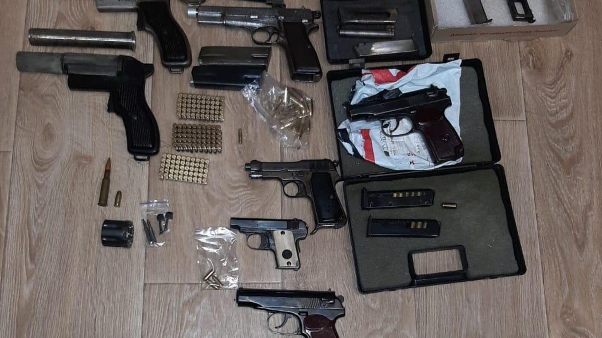 На Запоріжжі рятувальника викрили на збуті зброї