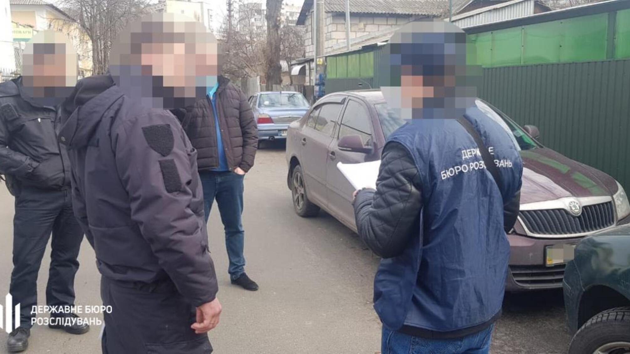 Придбання та зберігання психотропів – ДБР повідомило про підозру поліцейському