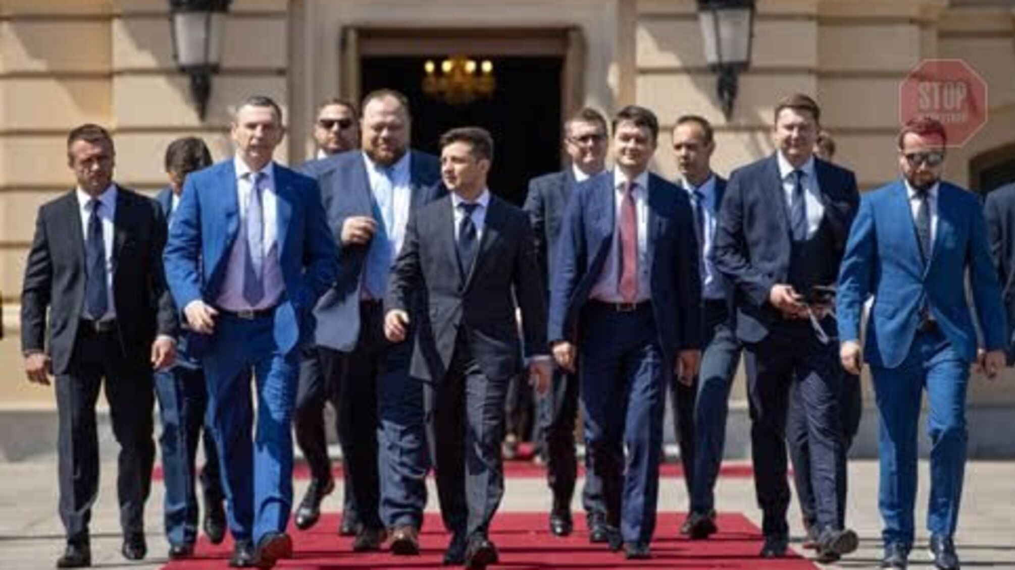 Діяльність партії 'Слуга народу' перебуває в тіні – КВУ