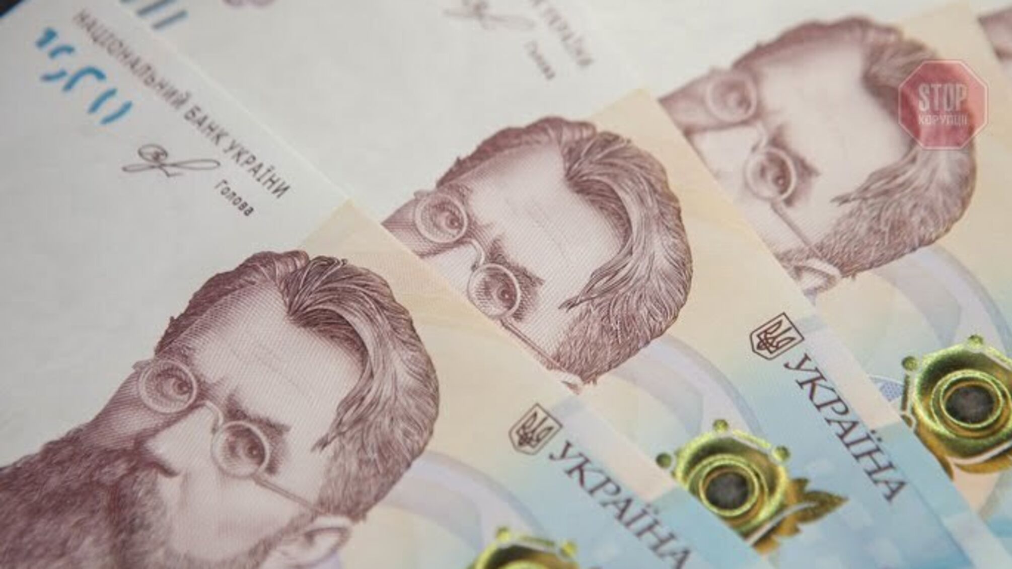 Знову почав рости: долар вперше за півроку коштує більше 25 гривень