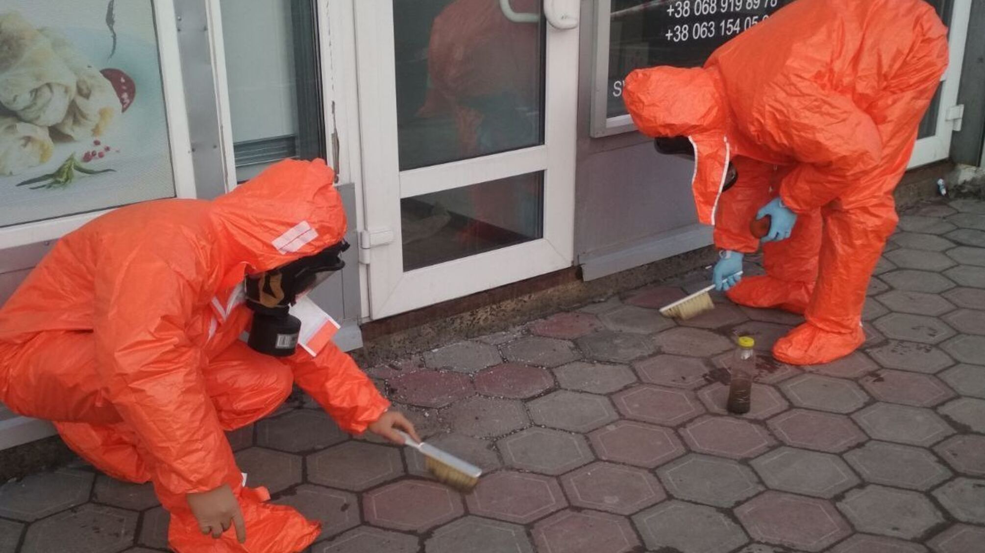 м. Львів: рятувальники зібрали 800 грам ртуті розлитої на вулиці