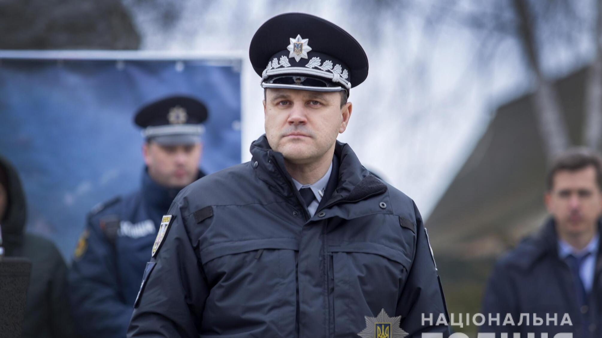 Голова Національної поліції України Ігор Клименко передав поліцейським офіцерам громади Черкащини службові автомобілі