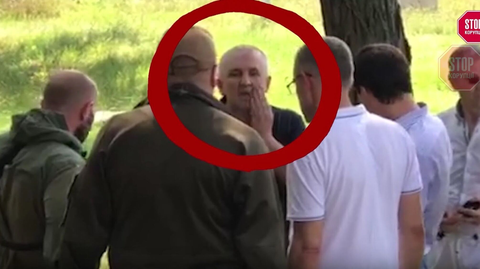 На Харківщині озброєні молодики захопили та пограбували завод