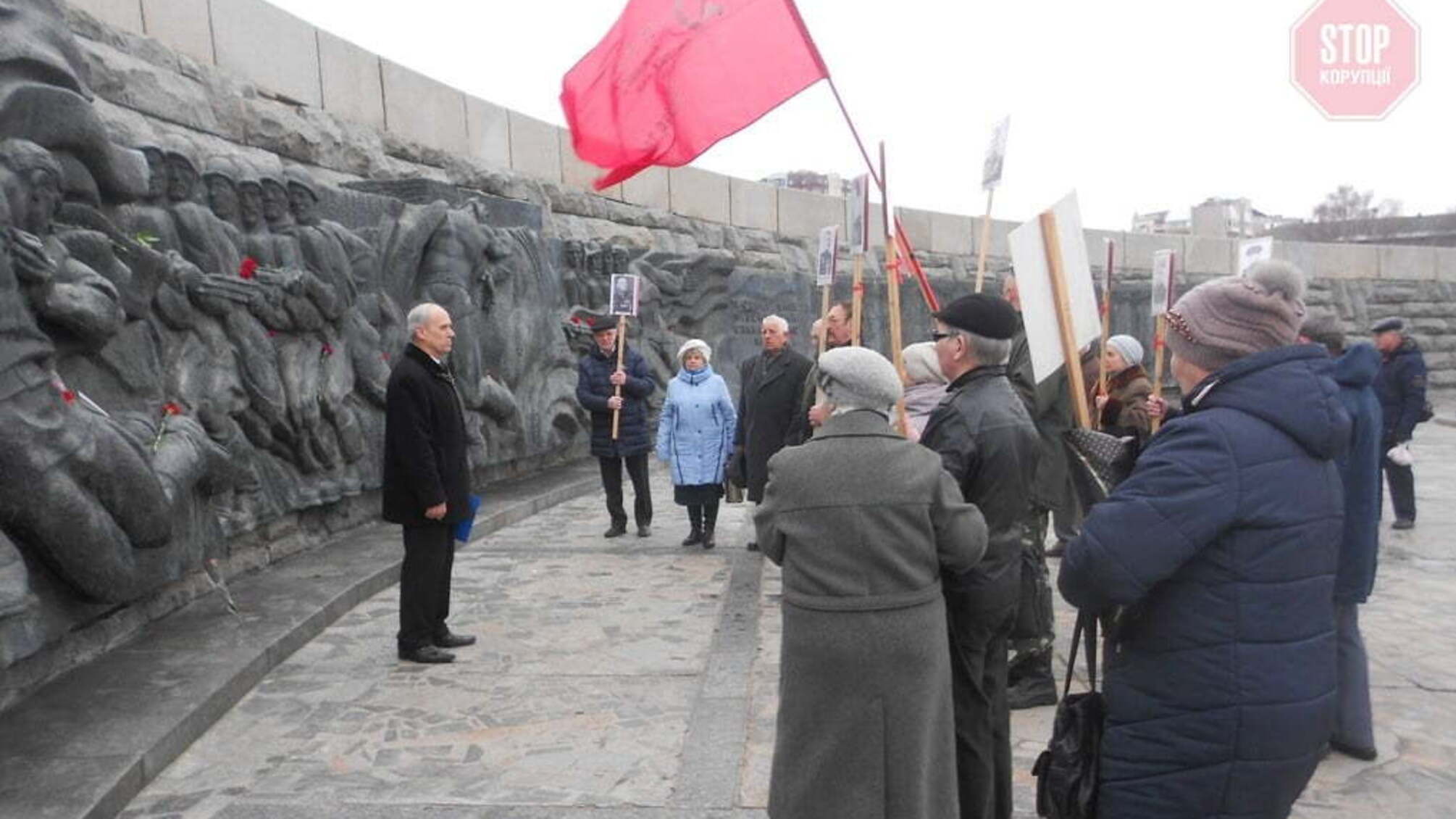 Черкаські комуністи пройшлись ходою за Росію і проти НАТО (фото)
