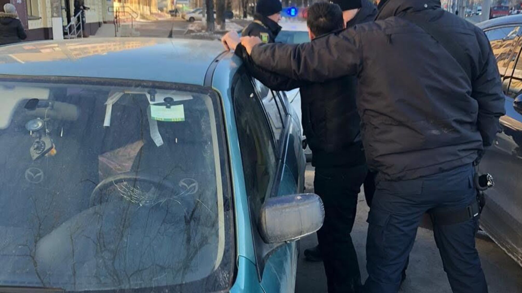 Банда наркоділків продавала метадон на Харківщині (фото, відео)