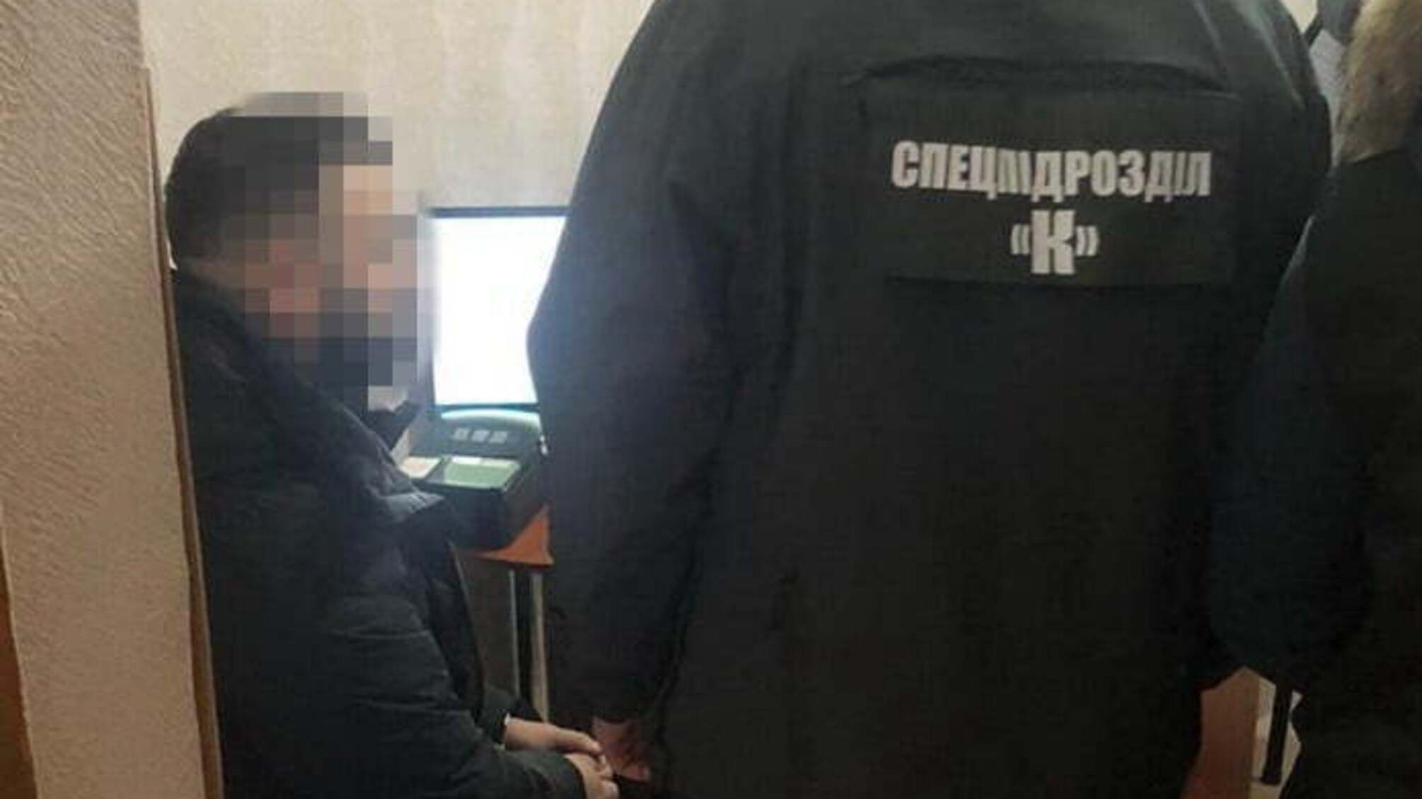 Намагався через дружину отримати підроблений паспорт: СБУ затримала дезертира, який майже 5 років переховувся від слідства в РФ