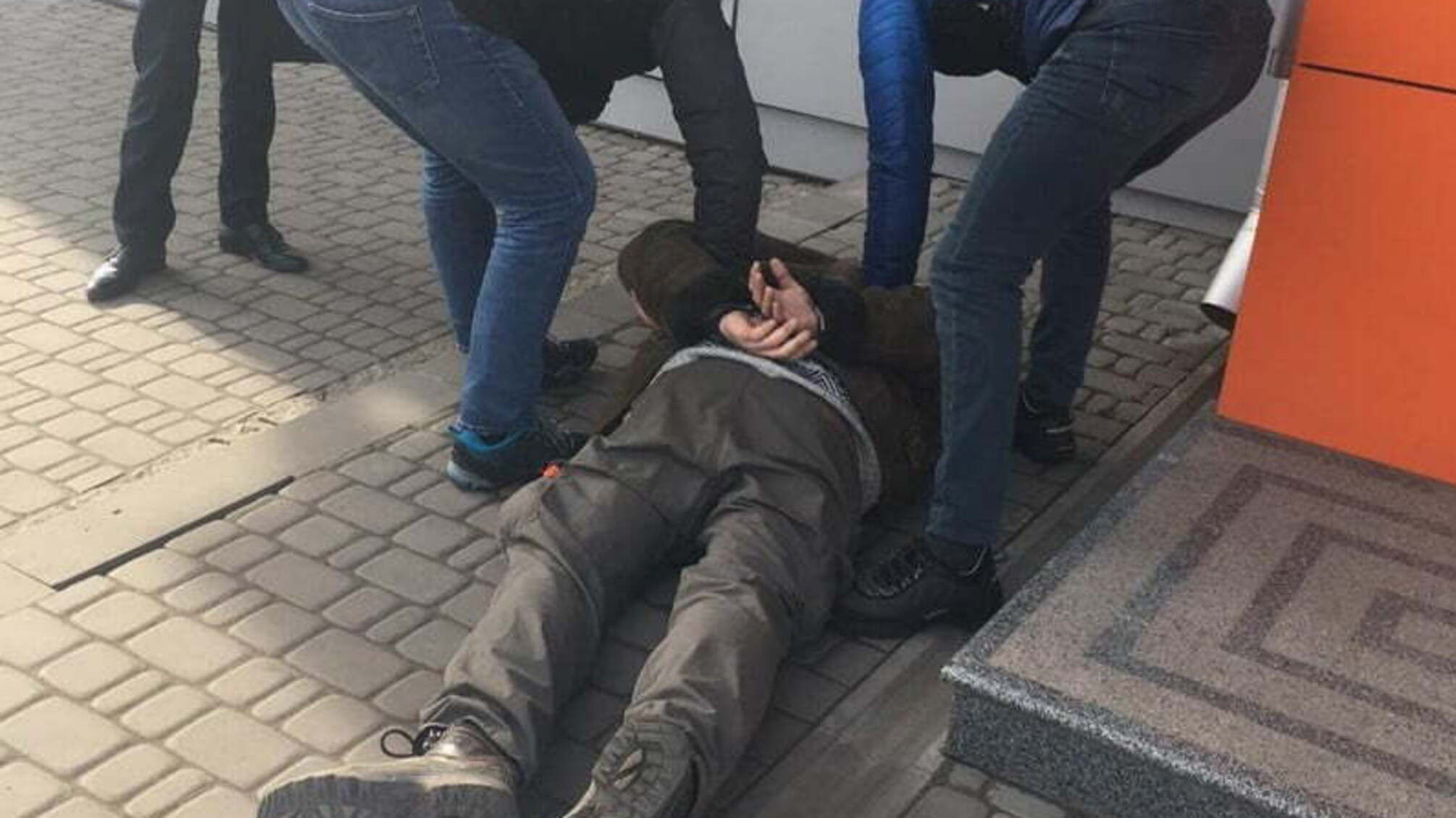 СБУ попередила замовне вбивство співробітниці Академії Служби
