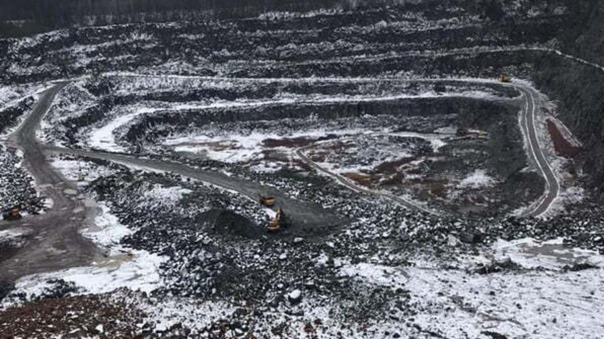 СБУ виявила незаконний видобуток 500 тисяч кубічних метрів граніту
