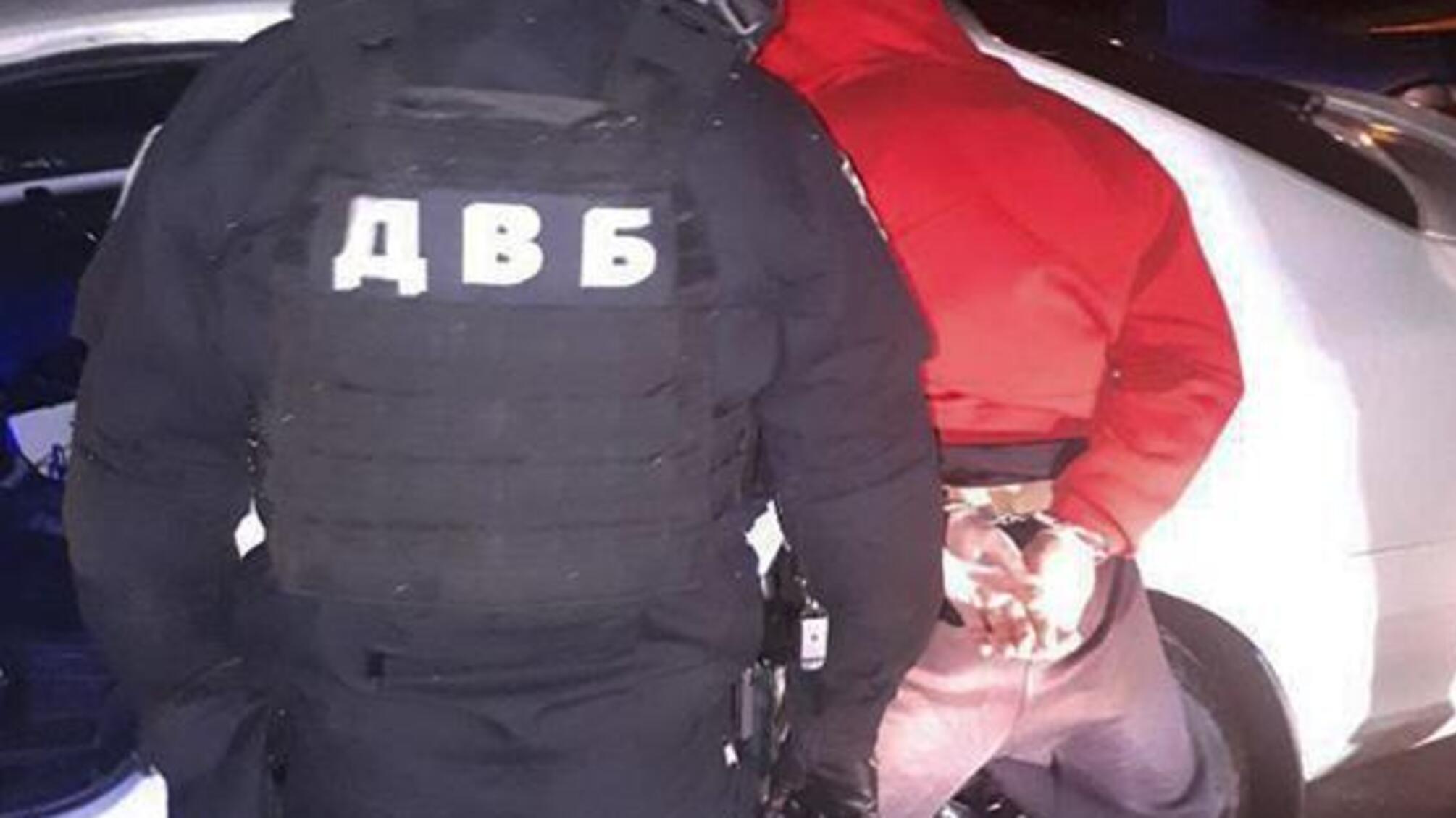 Внутрішня безпека Нацполіції викрила на Полтавщині озброєну групу наркодилерів, до складу входили колишні правоохоронці