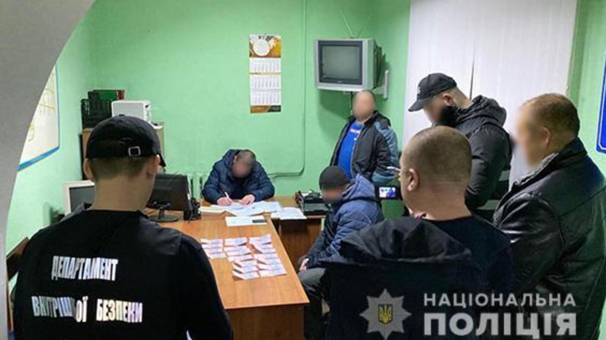 На Полтавщині та Сумщині внутрішня безпека затримала водіїв за спроби підкупити поліцейських