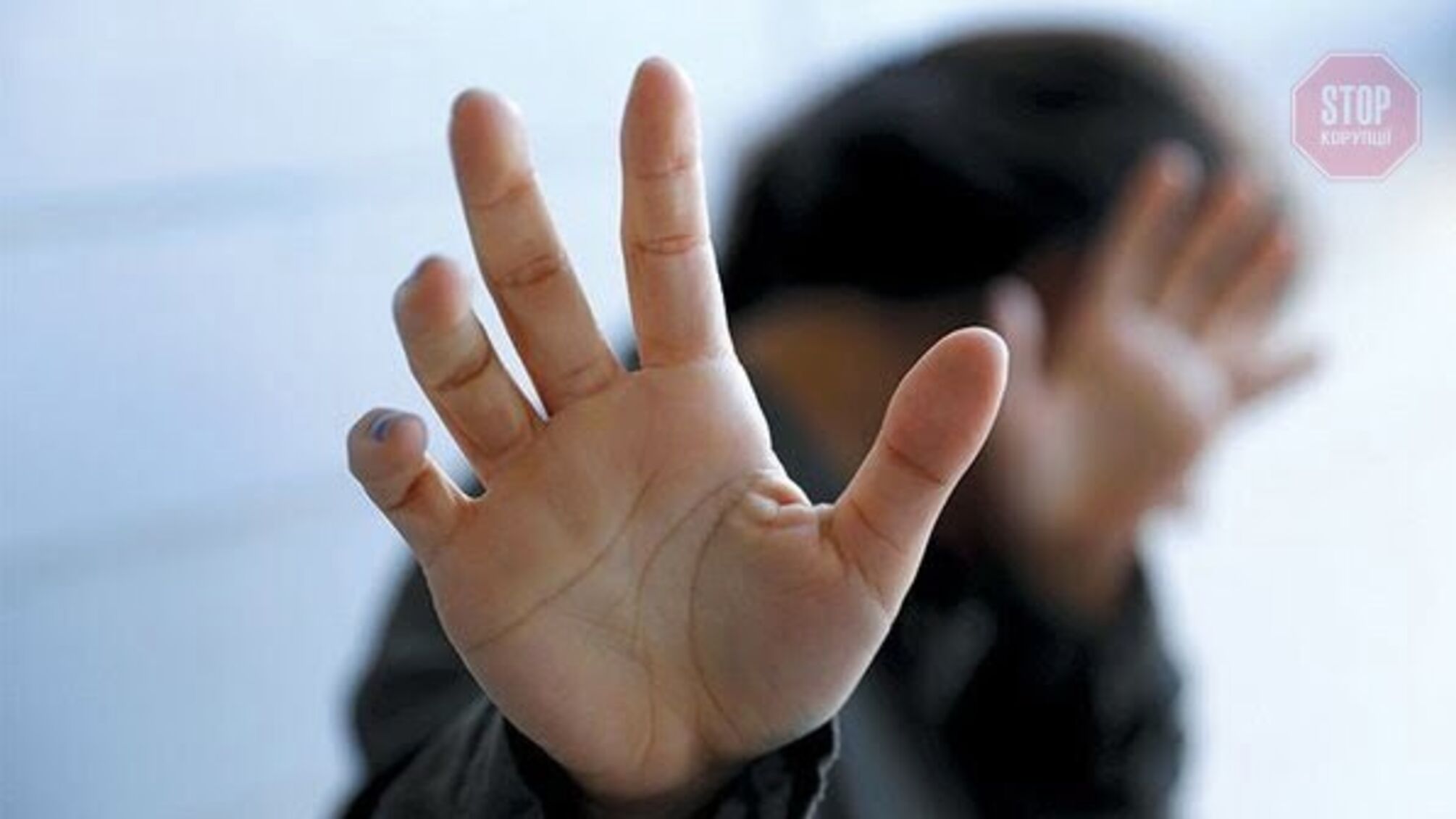 У Бердичеві три 14-річні дівчини побили подругу до напівсмерті через хлопця