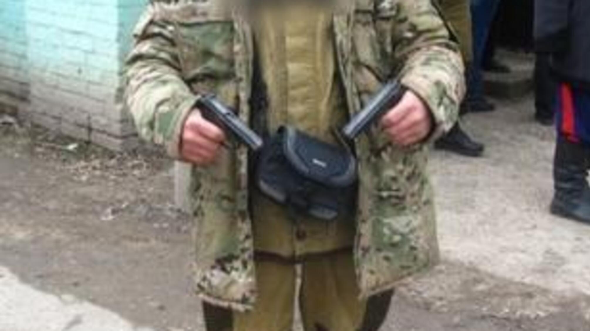 Слідчі поліції Криму повідомили про підозру двом учасникам незаконного збройного формування