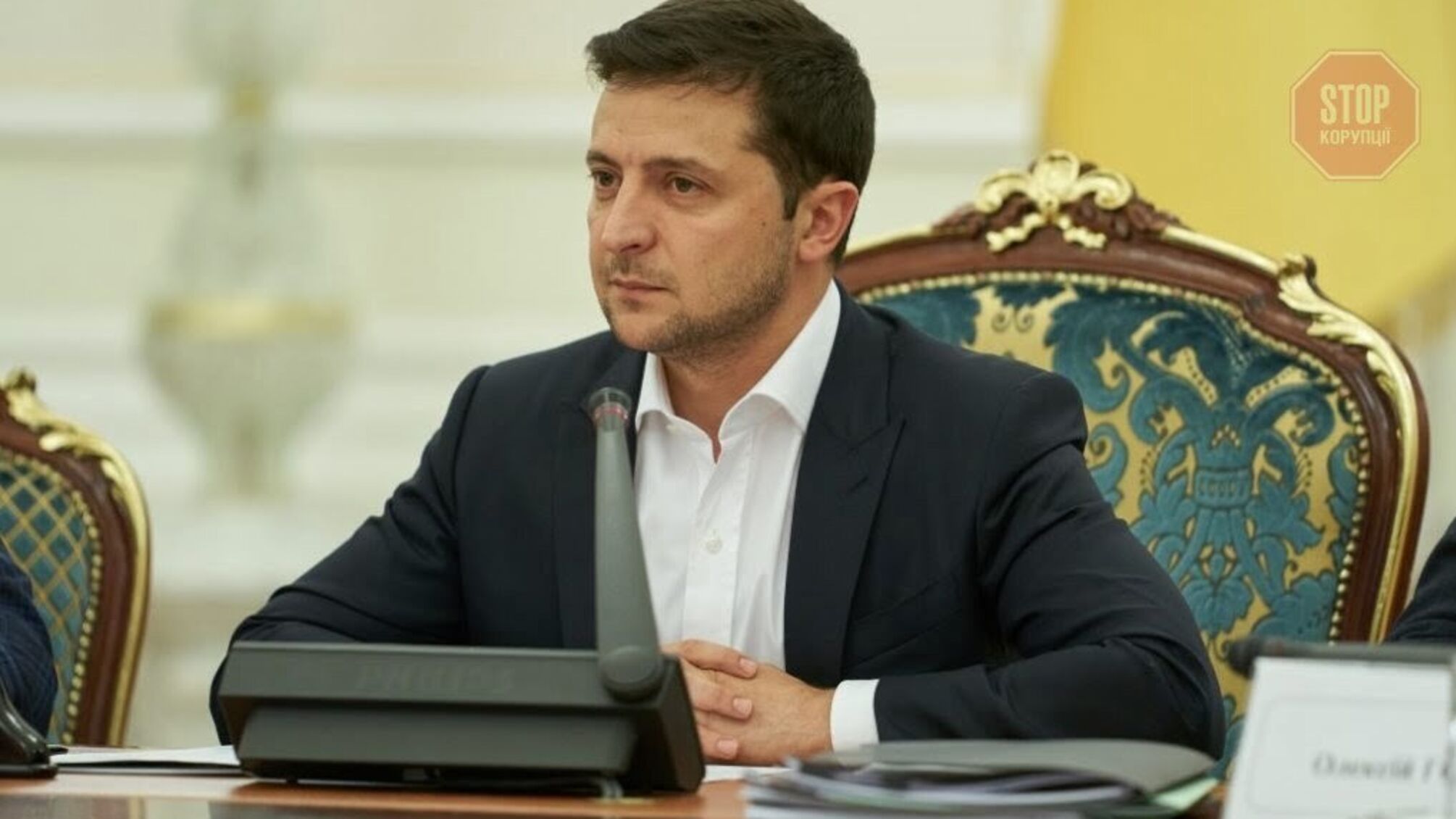 'Зеленський незадоволений двома міністрами', – ЗМІ дізналися, кого можуть звільнити з Кабміну