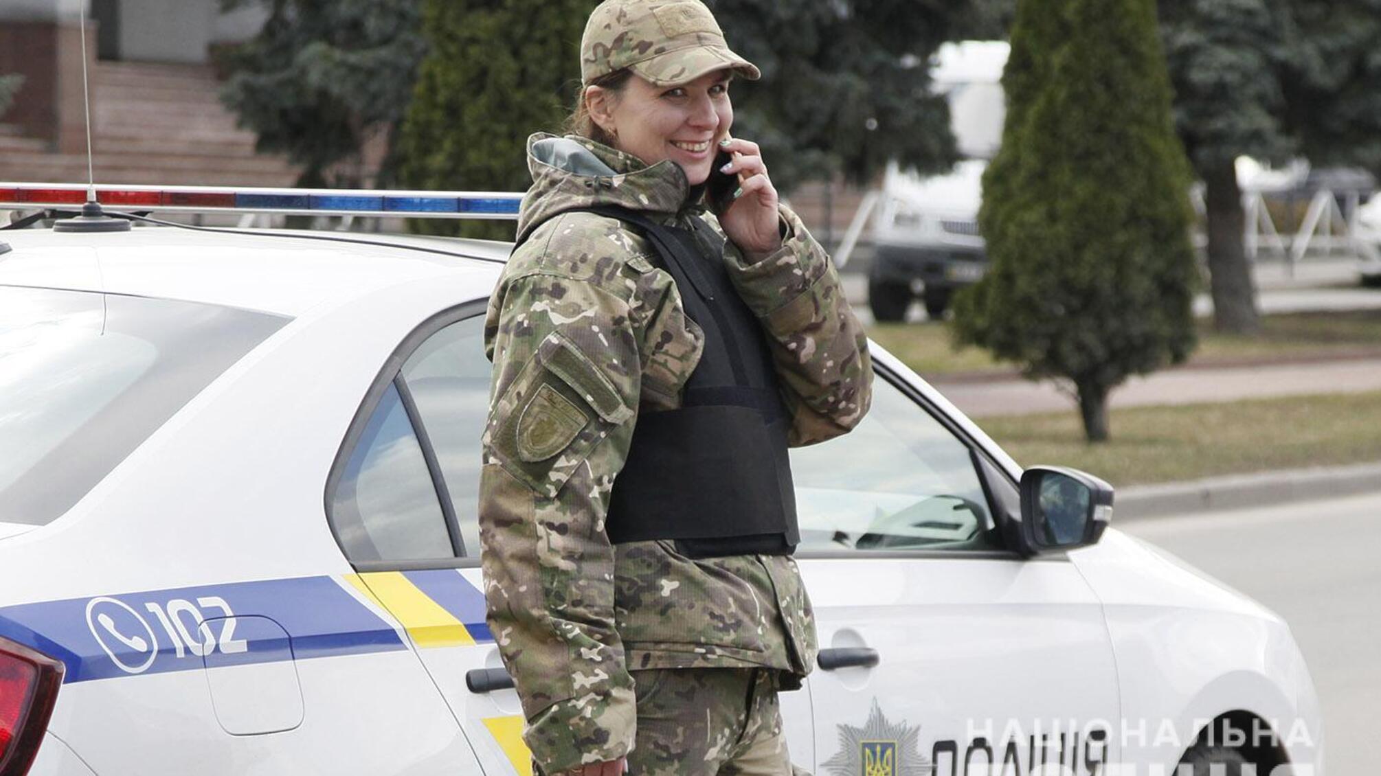 Майор поліції Вікторія Іванюк: У зоні проведення ООС нас не ділили на чоловіків та жінок, всі однаково заступали на службу