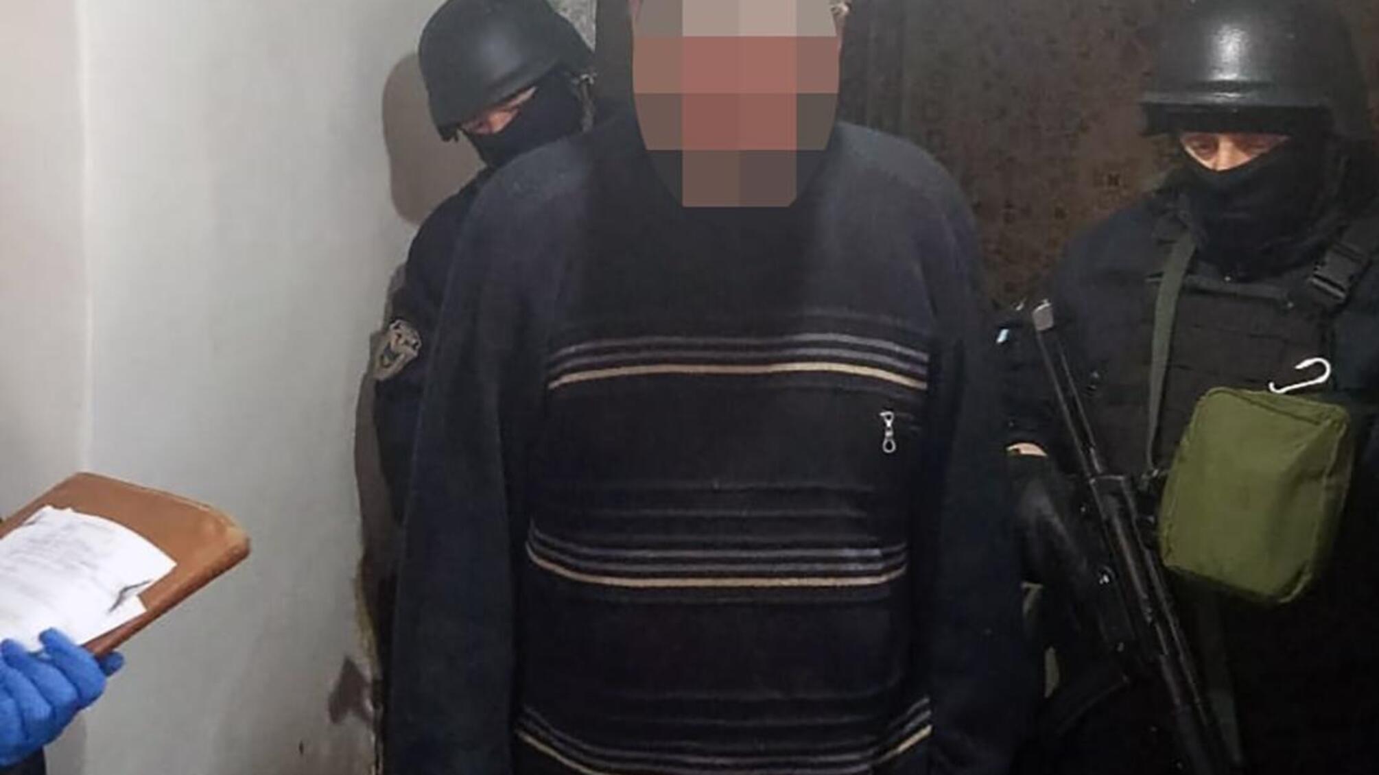 На Житомирщині поліцейські вилучили зброю та боєприпаси у жителя Ружинського району