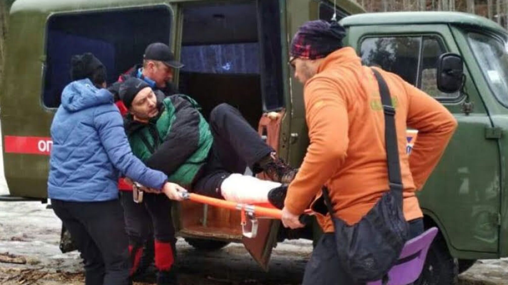 Івано-Франківська область: рятувальники надали допомогу туристові в горах