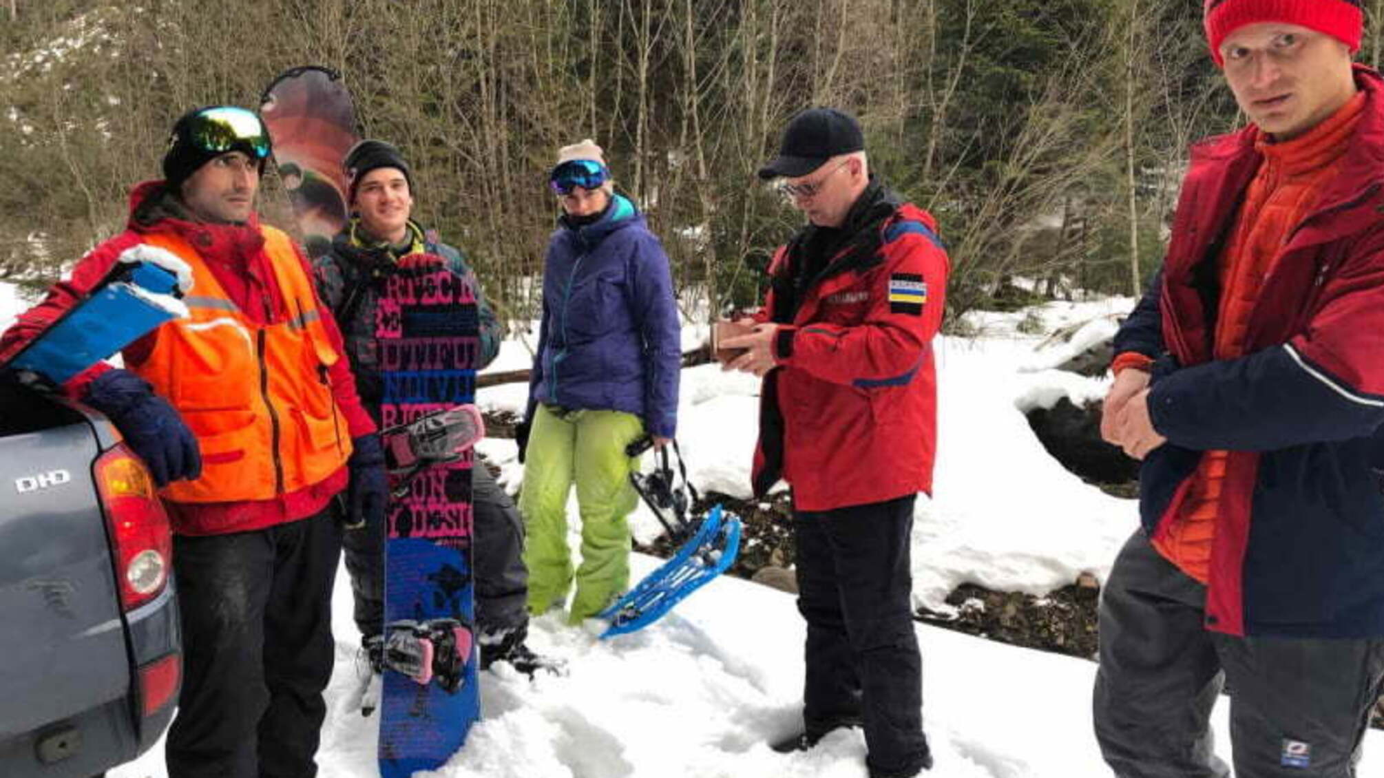 Закарпатська область: туристи блукають, а гірські рятувальники шукають