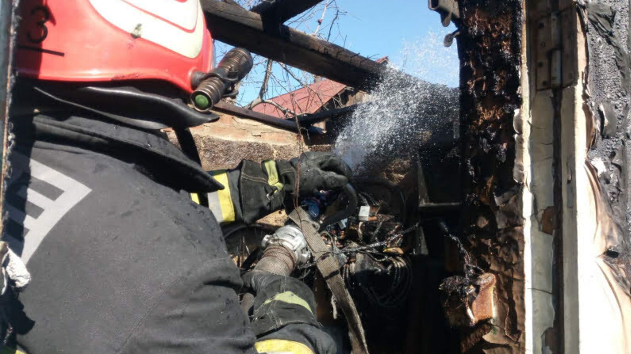 За добу, що минула, рятувальники Кіровоградщини загасили 10 пожеж у житловому секторі, на одній із яких загинуло двоє осіб
