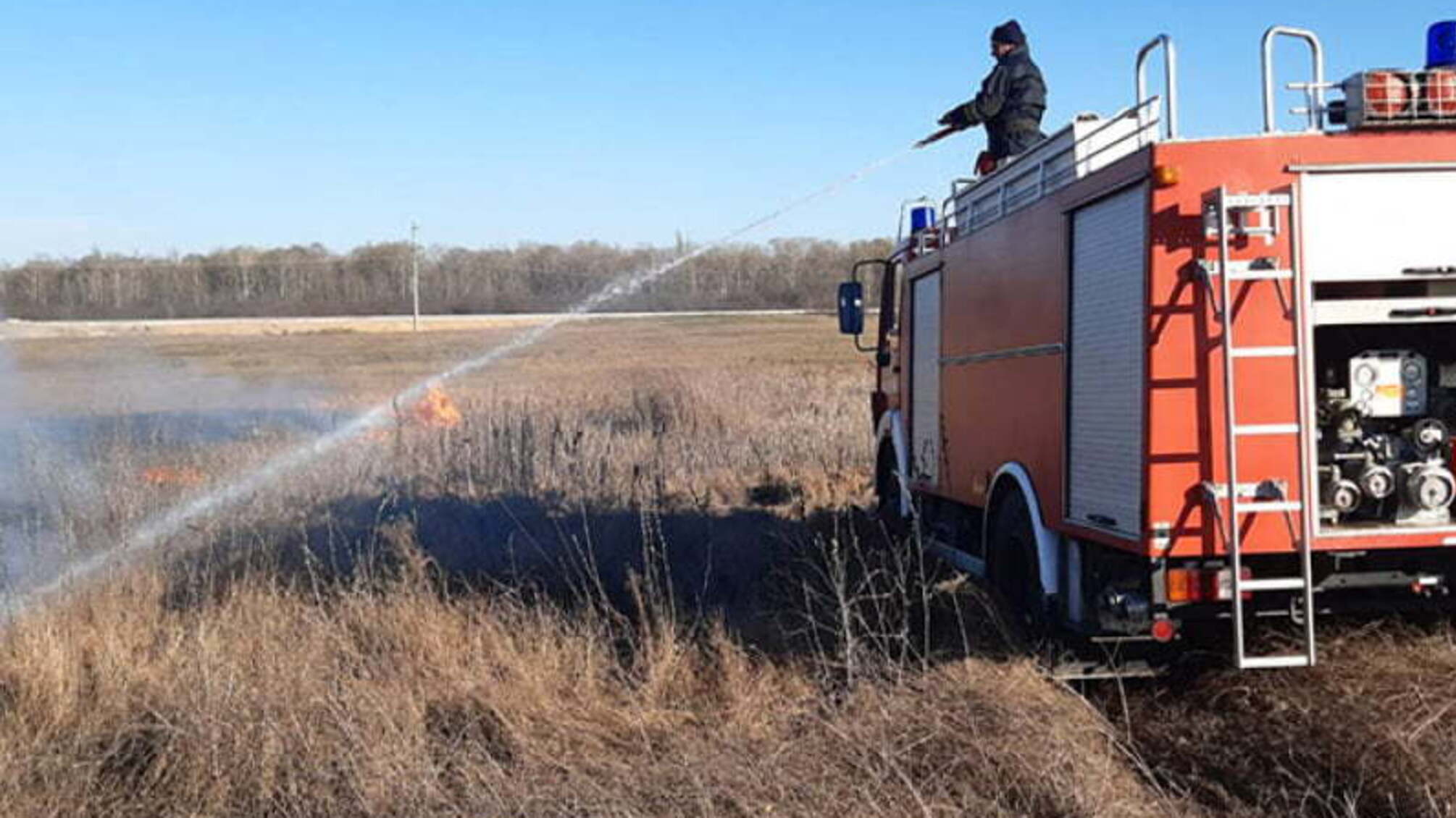 Полтавська область: за добу рятувальники ліквідували 29 пожеж на відкритій території