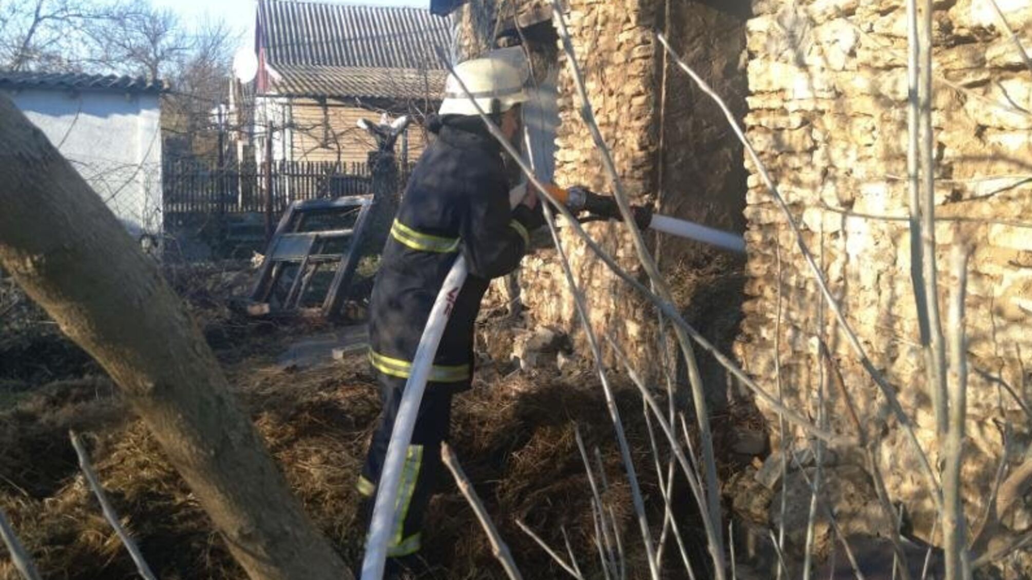 Миколаївська область: минулої доби вогнеборці загасили пожежі двох господарчих споруд