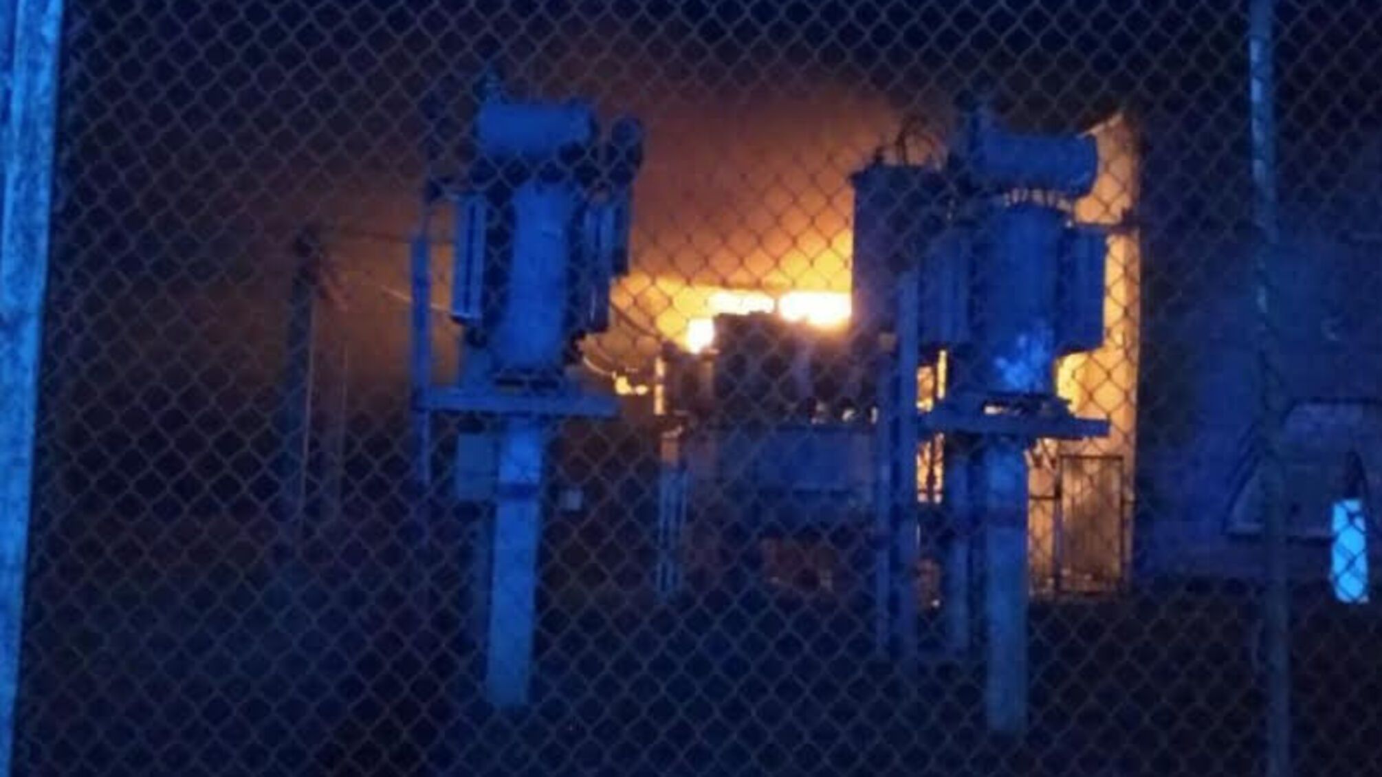 м. Херсон: ліквідовано пожежу двох трансформаторних підстанцій