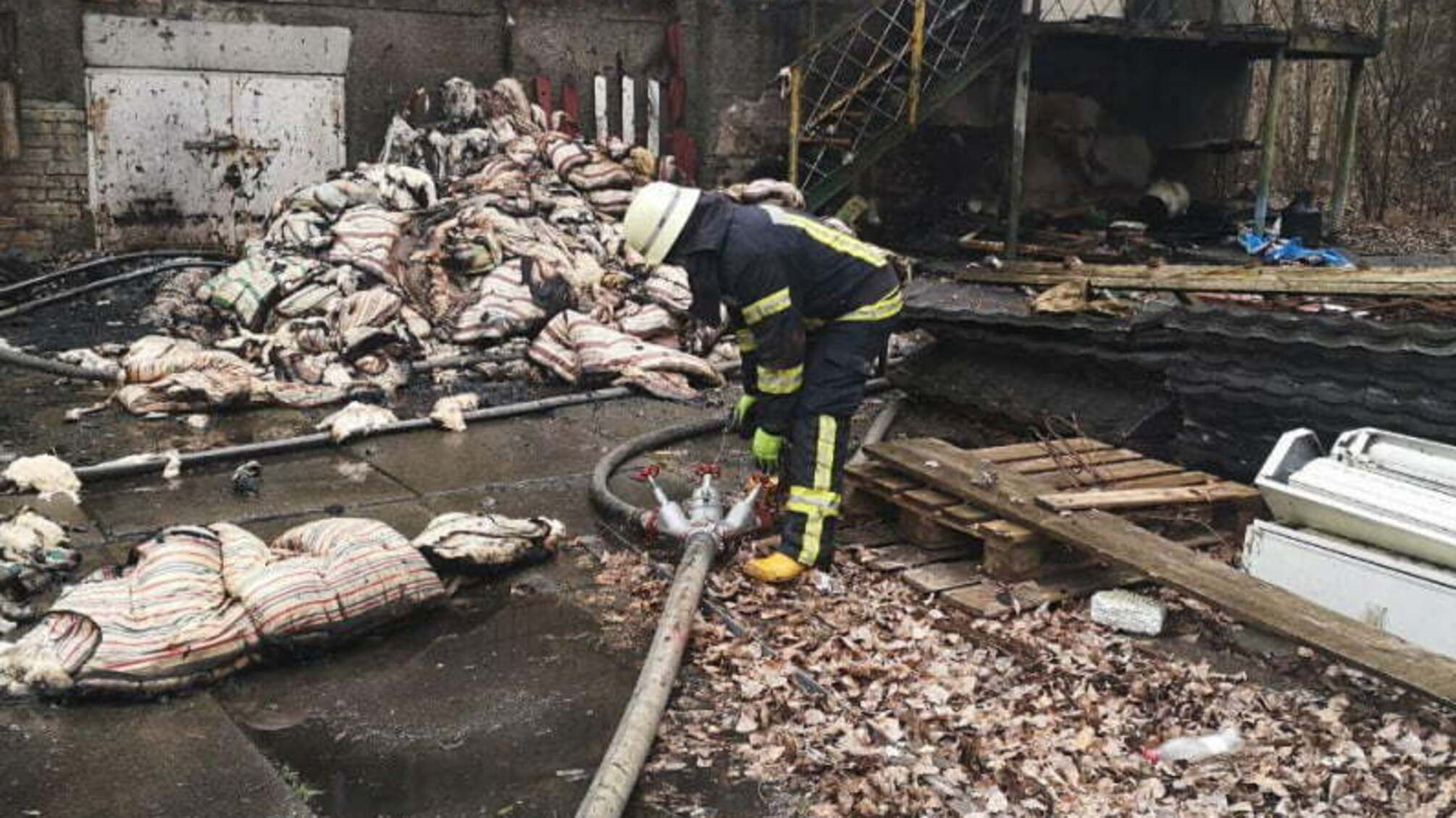 м. Київ: під час ліквідації пожежі було виявлено тіла двох загиблих