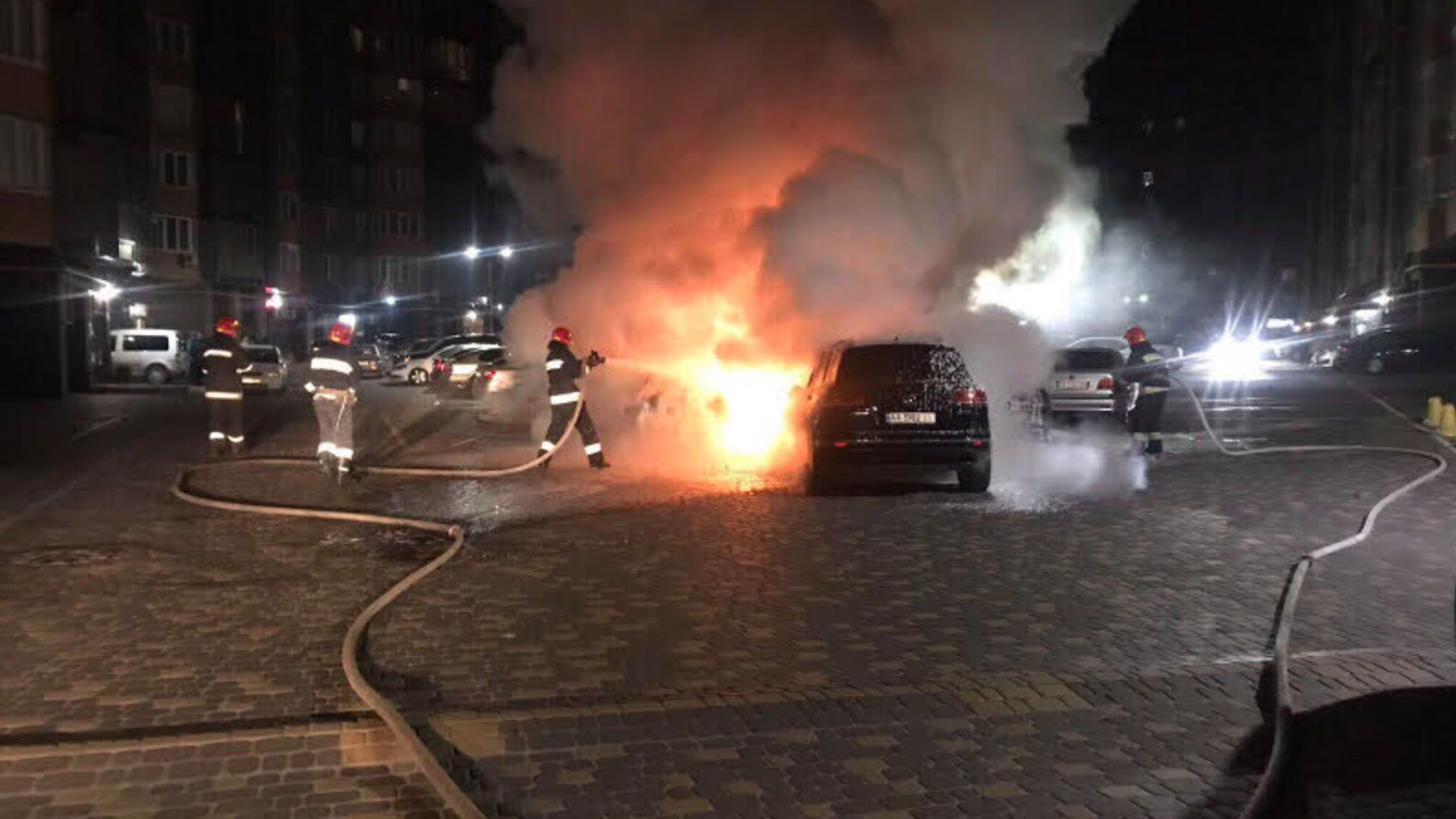 м. Вінниця: рятувальники ліквідували загоряння автомобілів