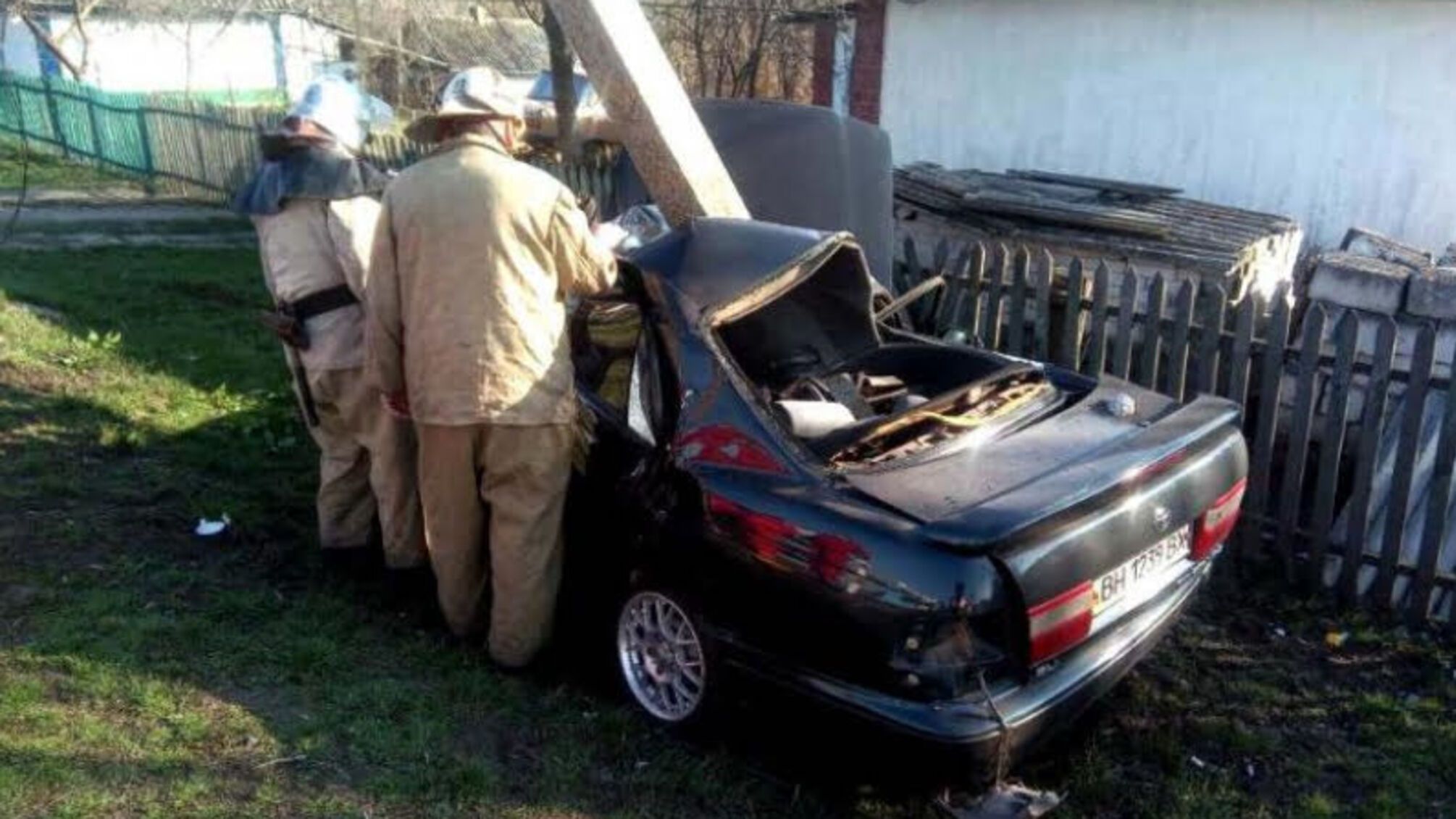 Одеська область: рятувальники вилучили постраждалого водія з пошкодженого автомобіля