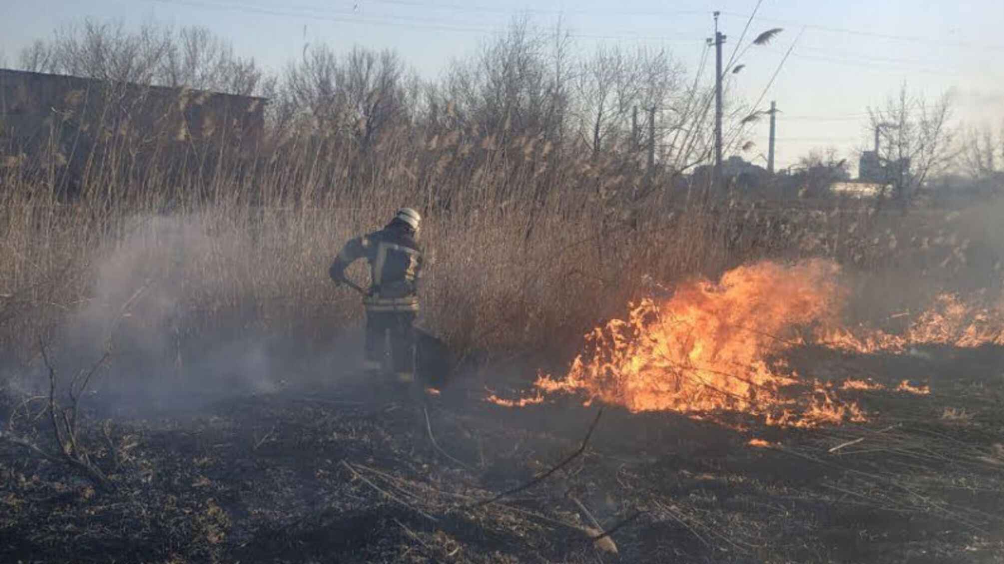 Рятувальники Донеччини за минулу добу ліквідували 8 пожеж на відкритих територіях