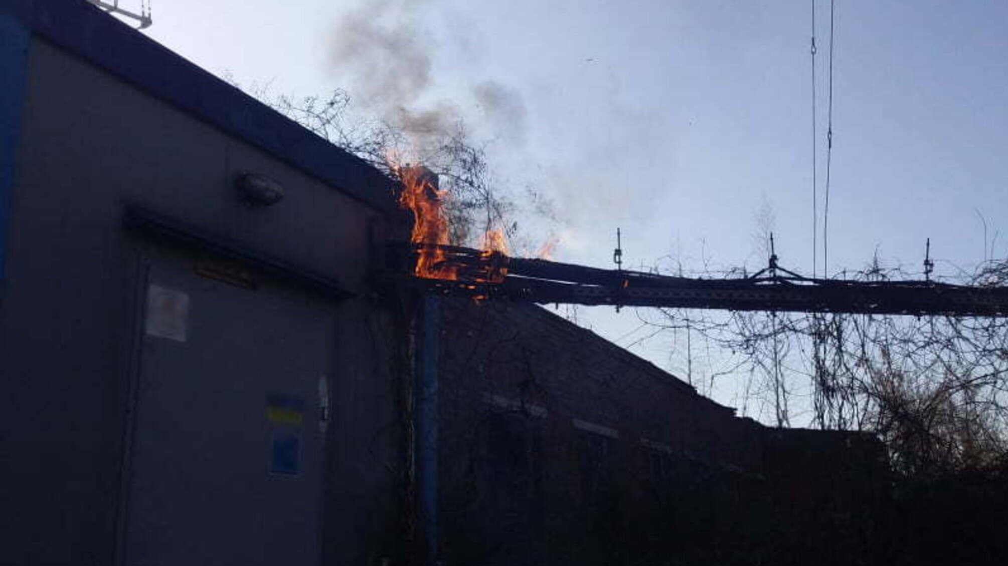 Сумська область: рятувальники запобігли пожежі на базовій станції мобільного зв’язку