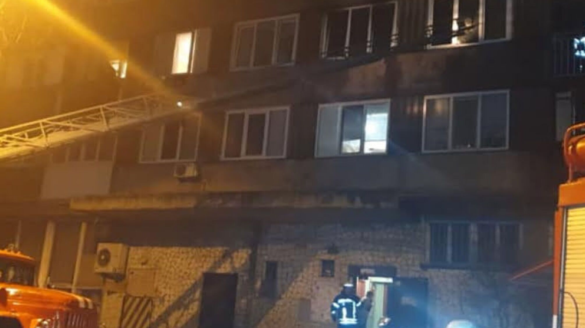 м. Київ: у результаті пожежі в багатоповерхівці загинуло двоє осіб