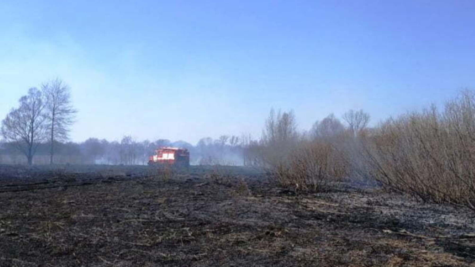 Чернігівська область: впродовж доби вогнеборці ліквідували 16 пожеж у природних екосистемах, одна людина загинула