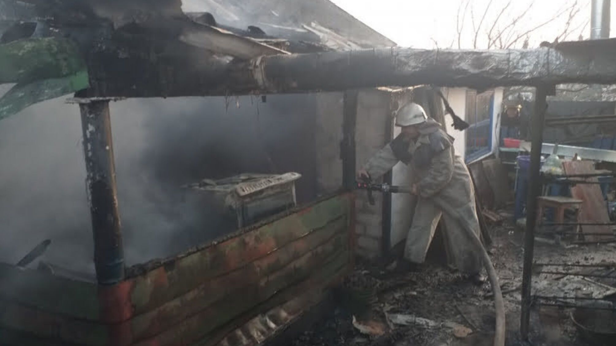 Херсонщина: під час пожежі у будинку постраждав чоловік