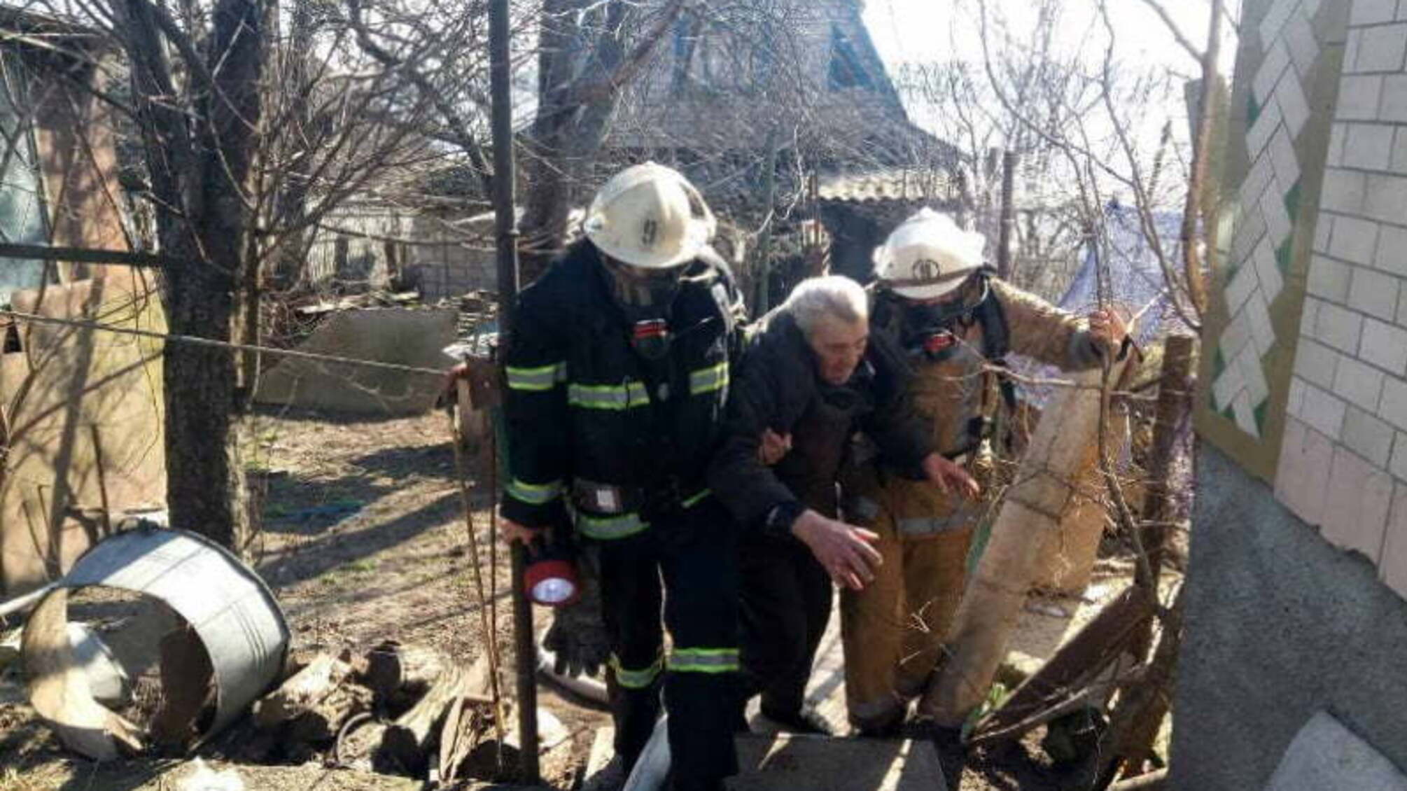 Київська область: на пожежі врятовано чоловіка з вадами зору