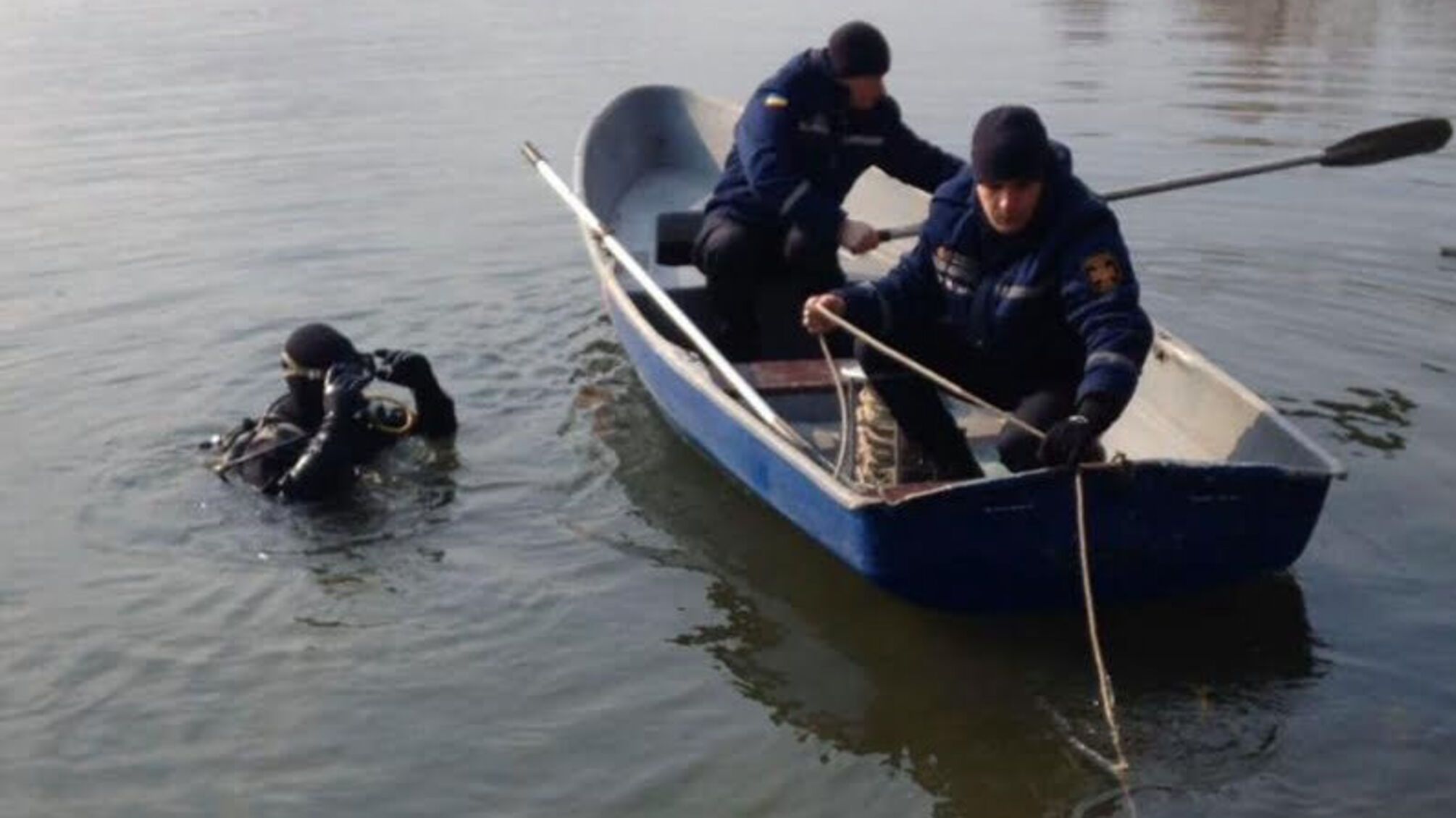 Вінницька область: рятувальники дістали з водойми потопельника