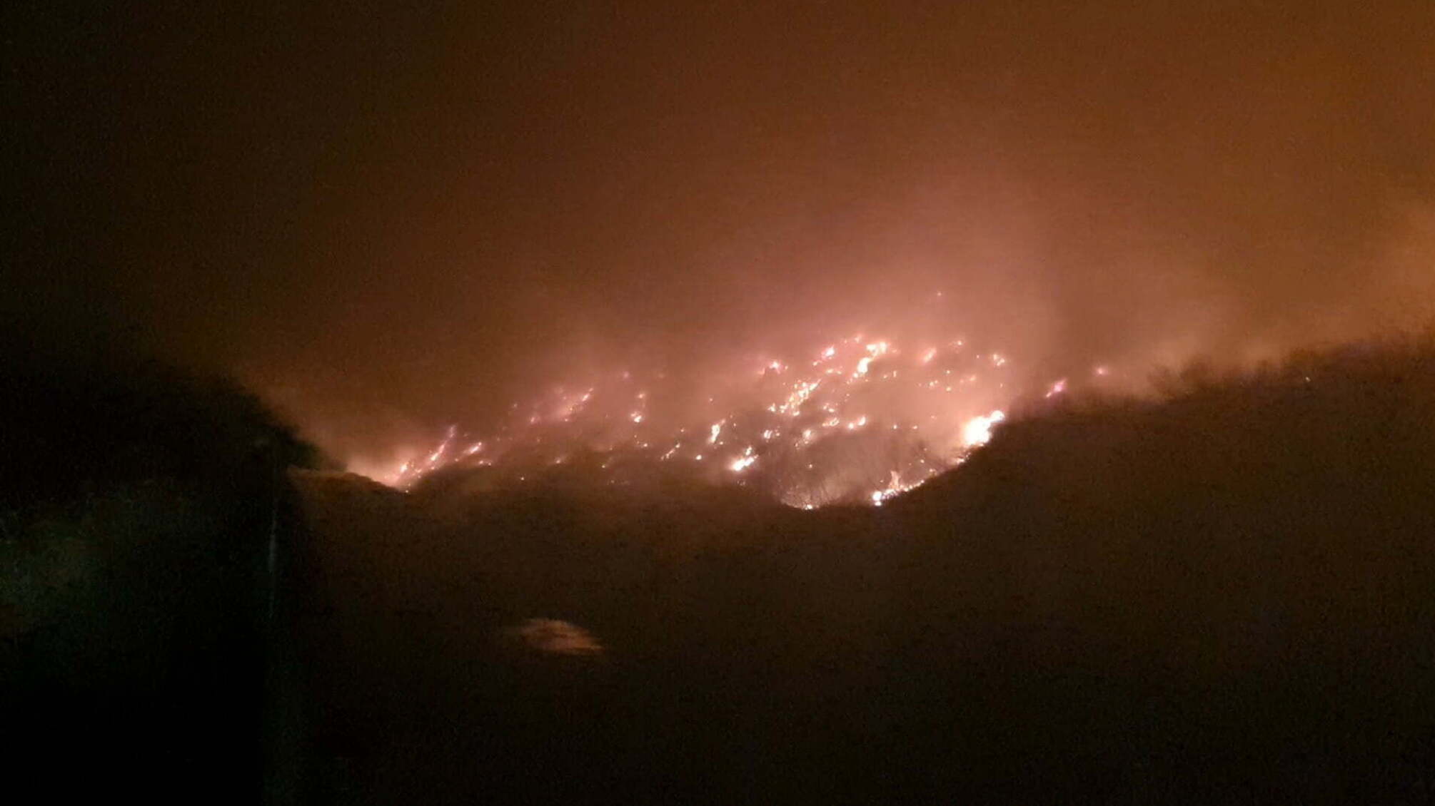 Житомирська область: вогнеборці ліквідували пожежу на полігоні твердих відходів