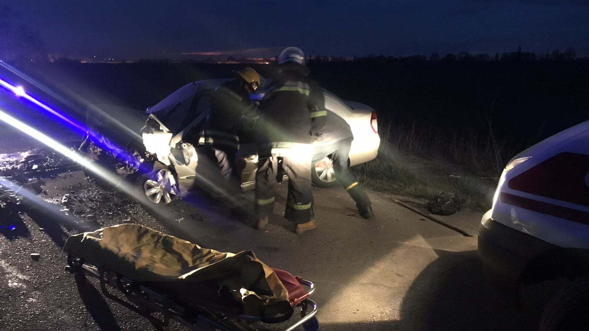 Київська область: рятувальники провели деблокацію постраждалого на місці ДТП