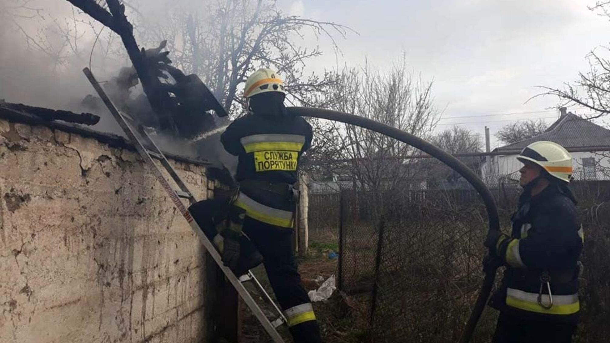 м. Дніпро: ліквідовано пожежу в приватному секторі