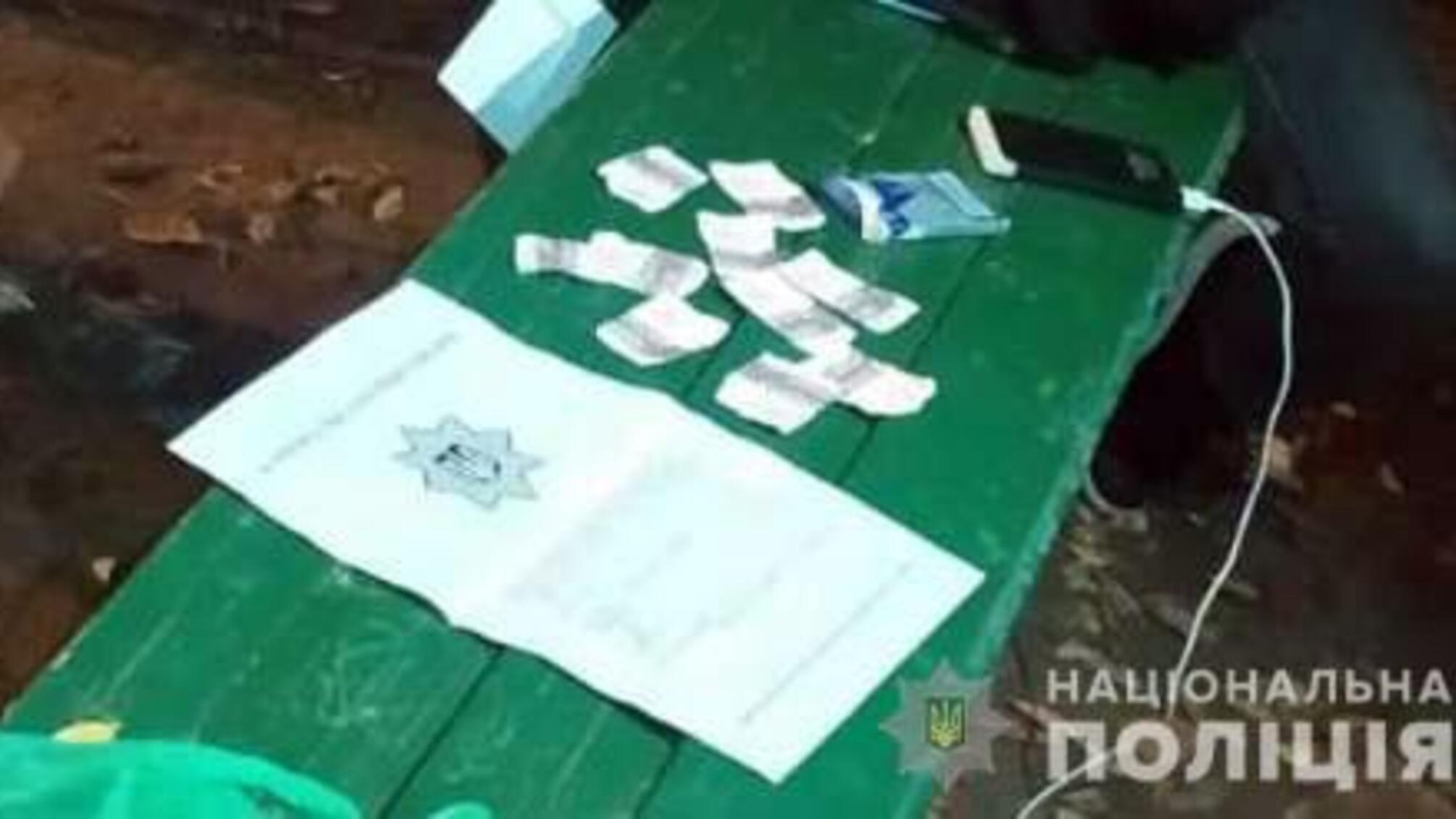 В Одесі поліцейські повідомили про підозру двом містянам, які зберігали психотропні речовини